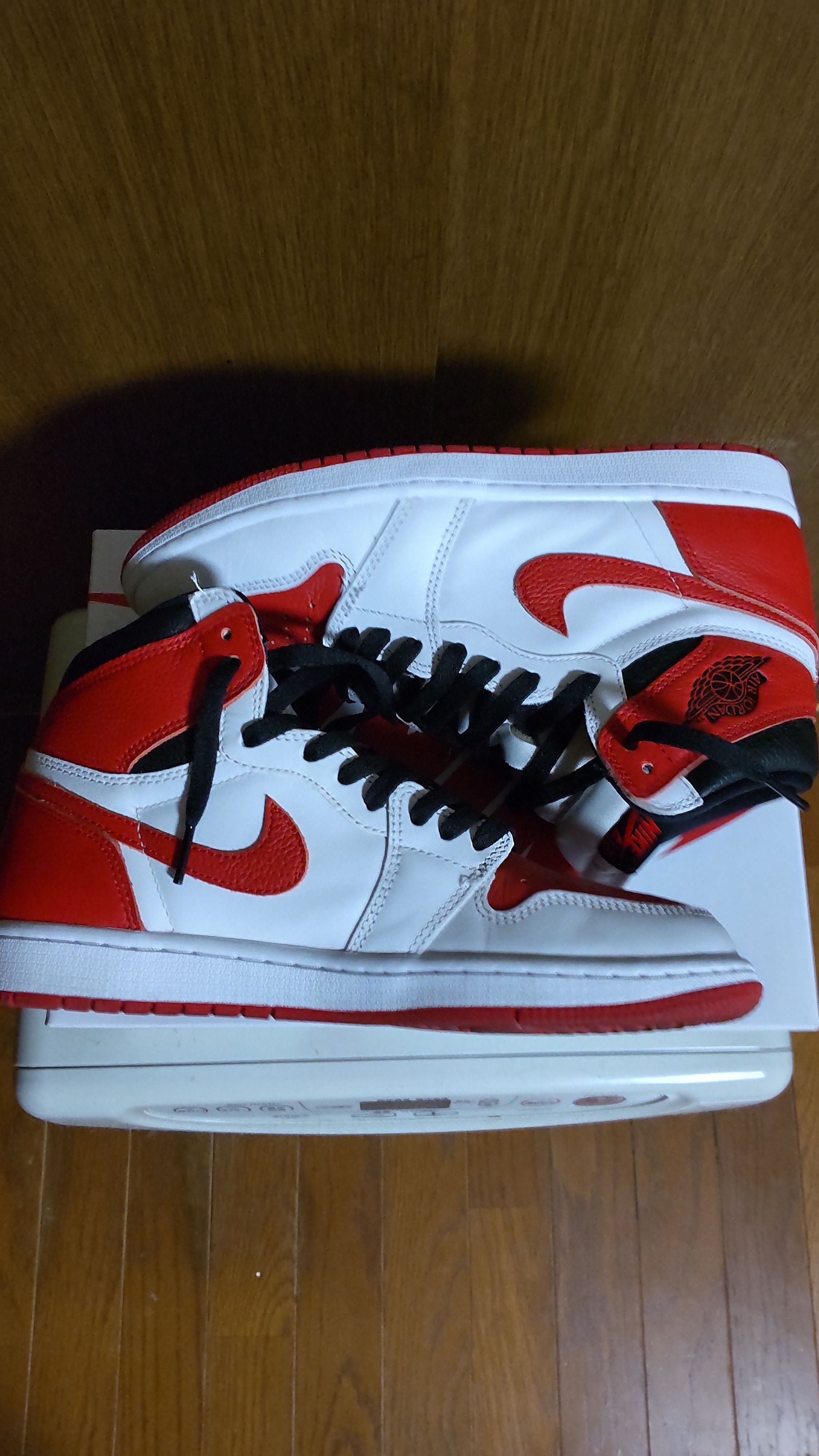 Nike Air Jordan 1 High OG "Heritage" 