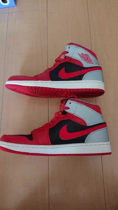 Nike Air Jordan 1 Mid "Fire Red Cement"