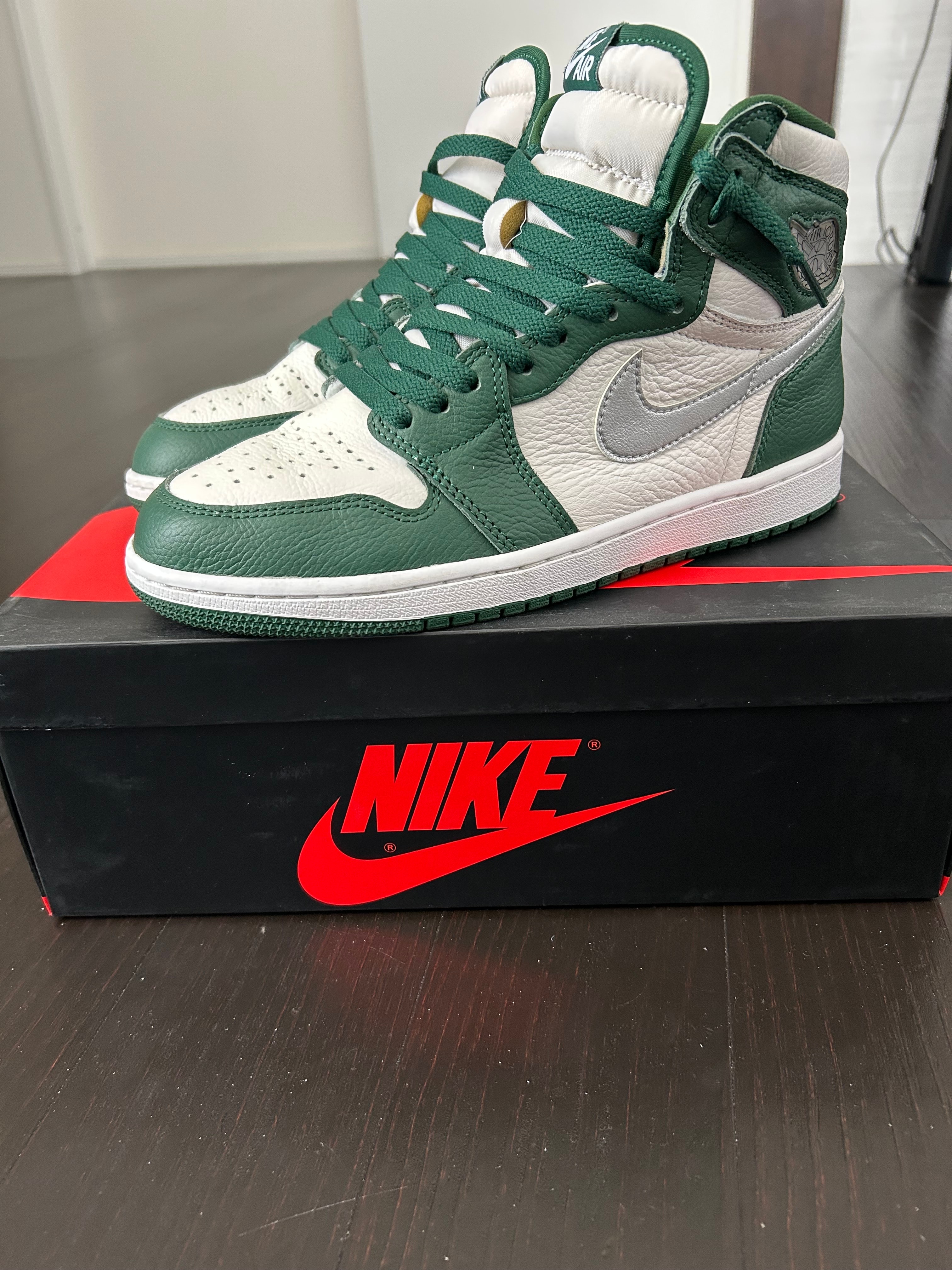 Nike Air Jordan 1 High Retro OG "Gorge Green"