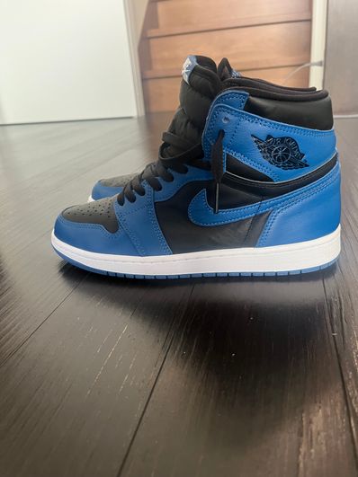 Nike Air Jordan 1 Retro High OG "Dark Marina Blue"