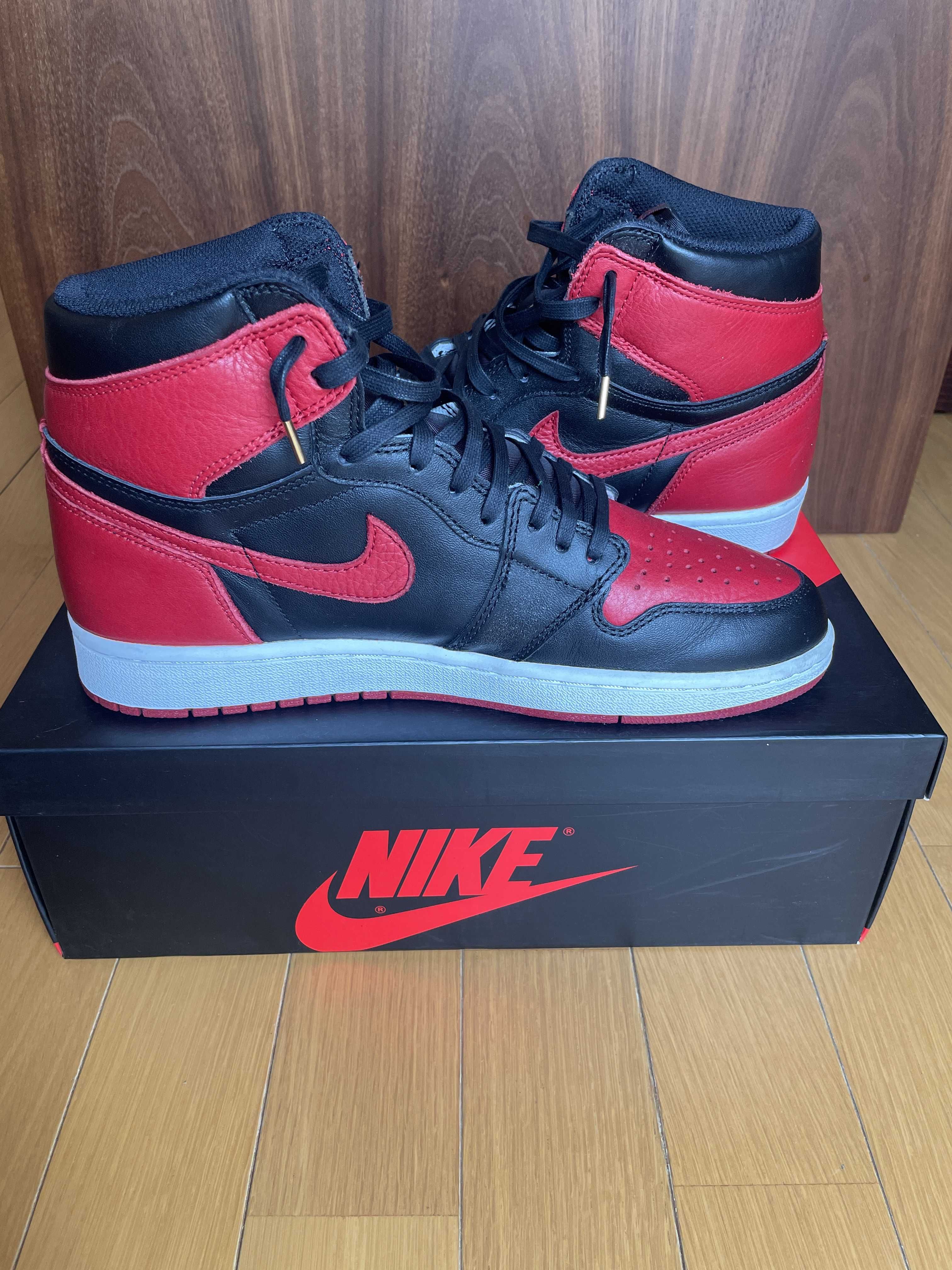 Nike Air Jordan 1 Retro High OG "Bred/Banned" (2016)