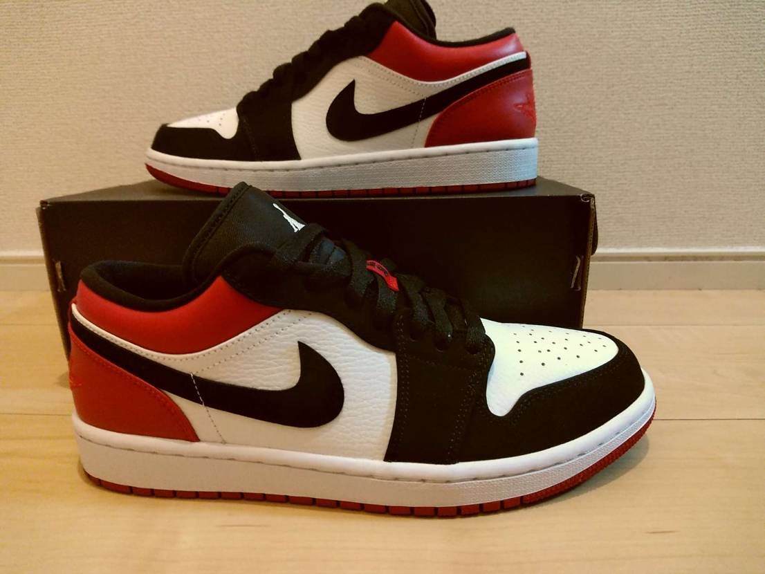 Nike Air Jordan 1 Low "Black Toe"