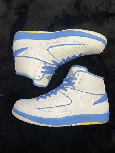 Nike Air Jordan 2 Retro Melo "White/Varsity Maize/University Blue" (2018)