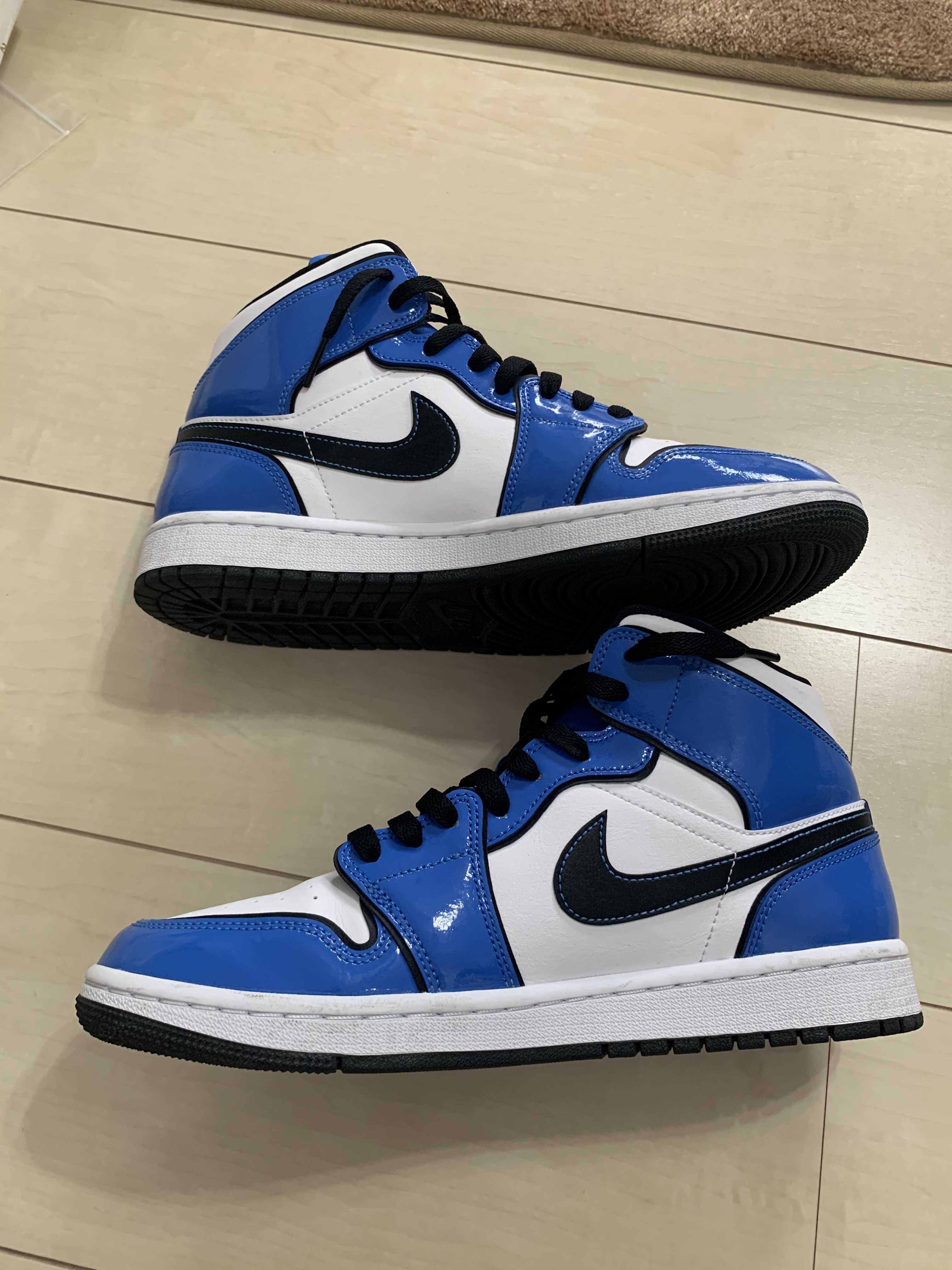 Nike Air Jordan 1 Mid SE "Signal Blue"