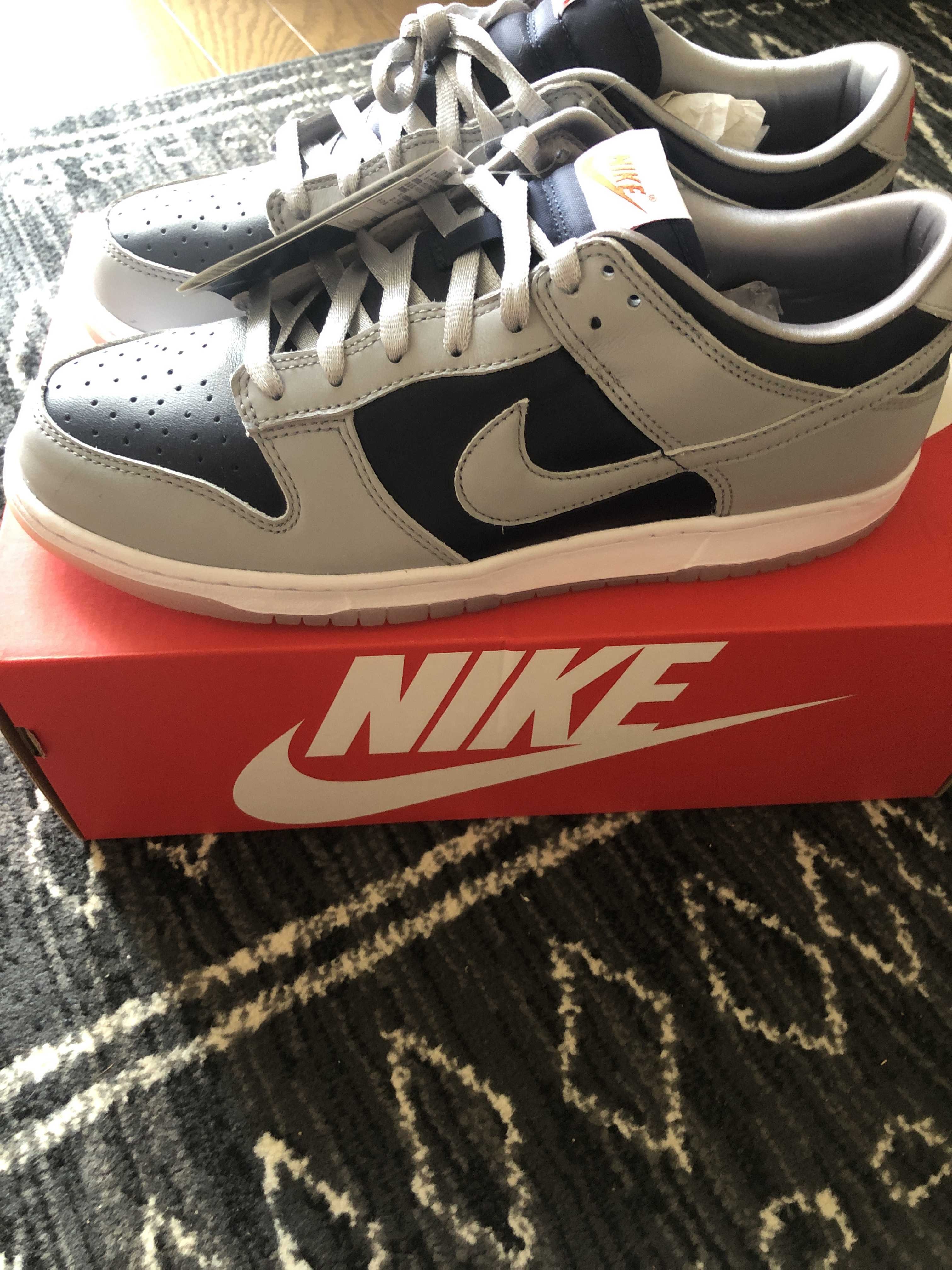 NIKE Women's DUNK LOW "COLLEGE NAVY"