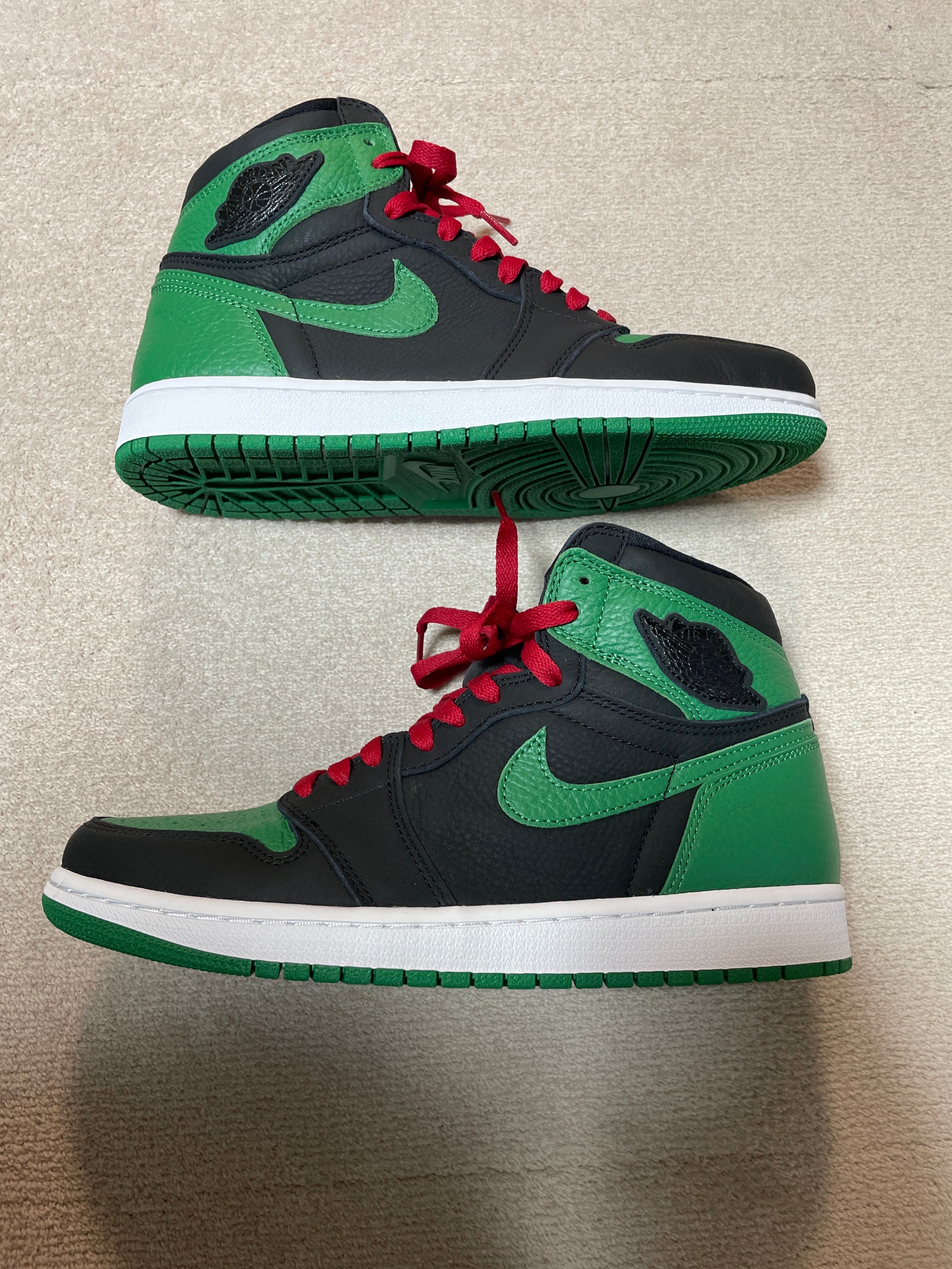 Nike Air Jordan 1 Retro High OG "Black/Pine Green" (2020)