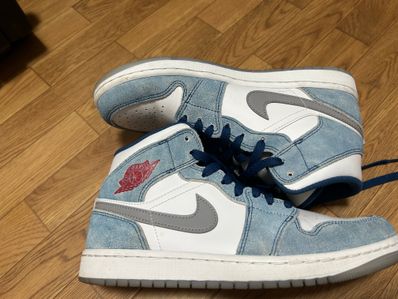 Nike Air Jordan 1 Mid SE "White/Hyper Royal/Red"