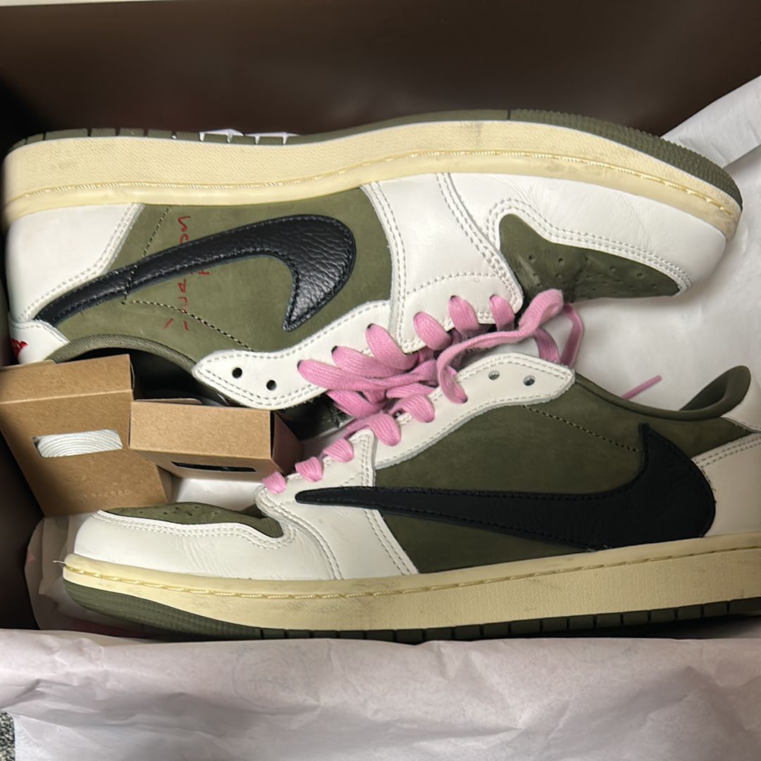 Travis Scott × Nike Air Jordan 1 Low OG SP "Reverse Olive"