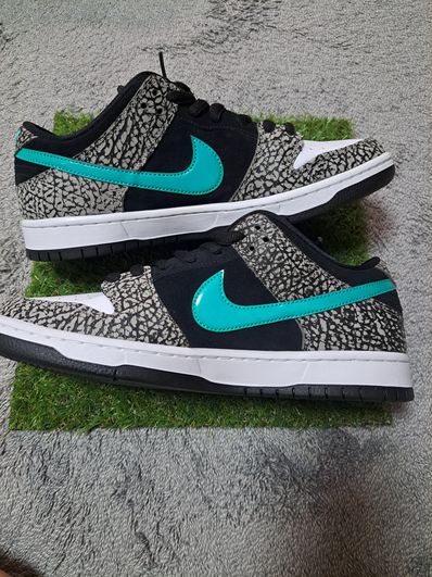 Nike SB Dunk Low "Elephant/Safari"
