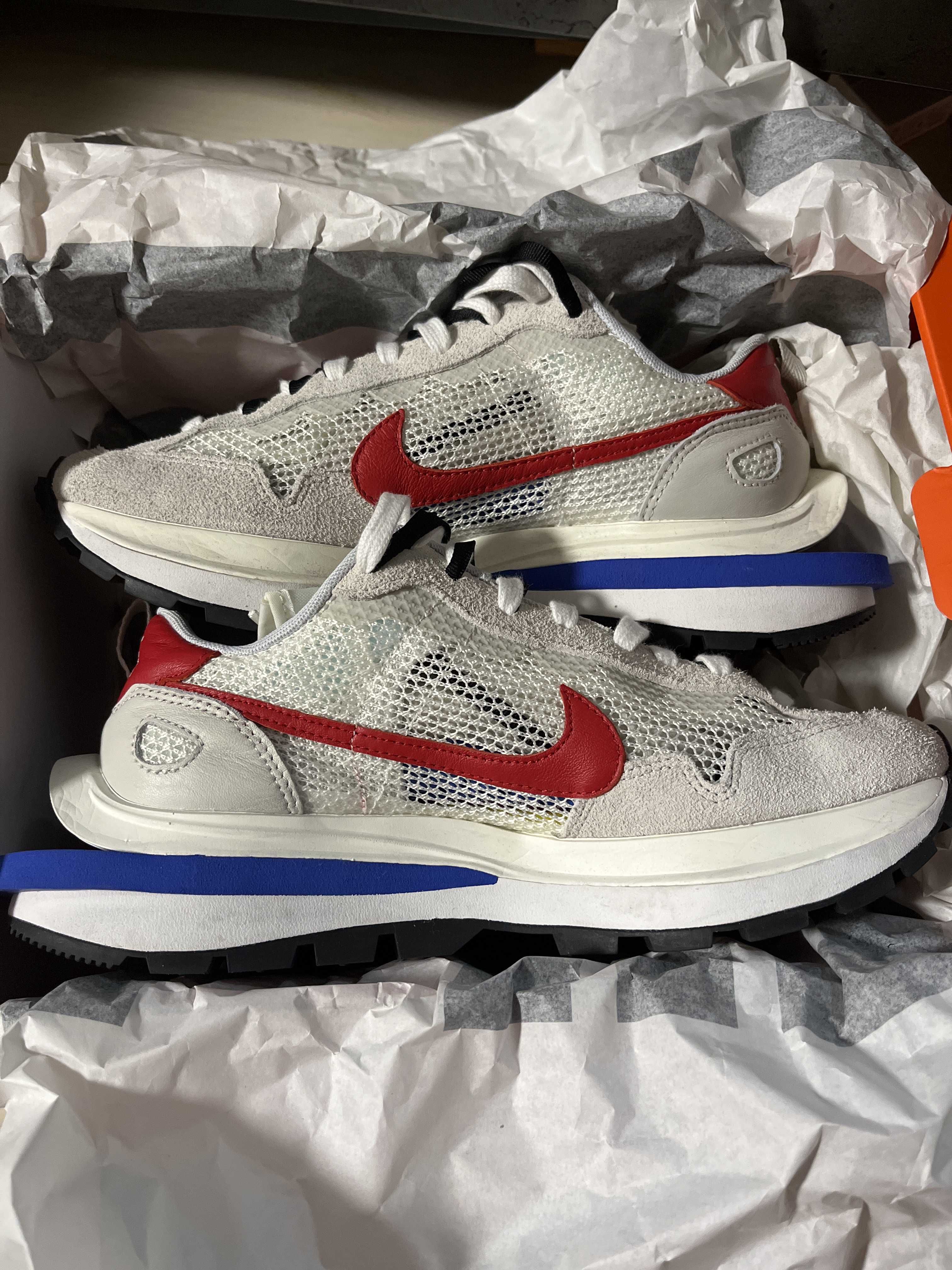 sacai × Nike Vapor Waffle "Royal Fuchsia"