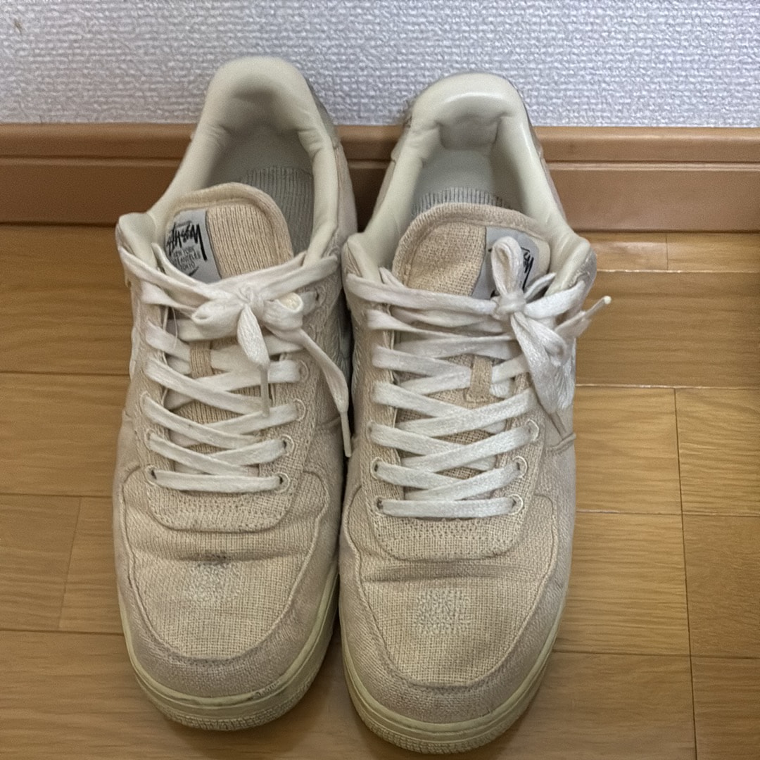 ステューシー × ナイキ エアフォース1 ロー "フォッシルストーン"