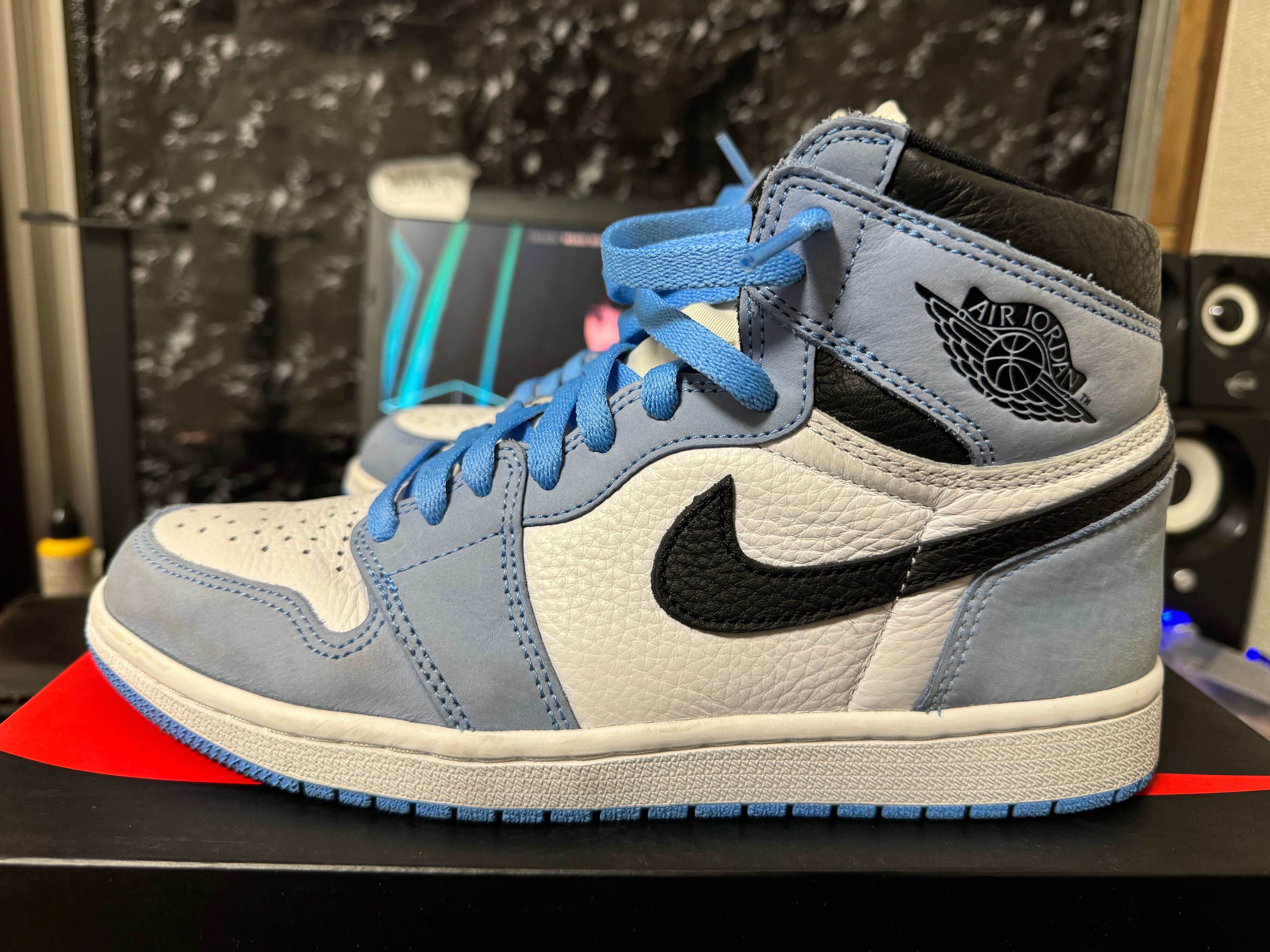 Nike Air Jordan 1 High OG "University Blue"