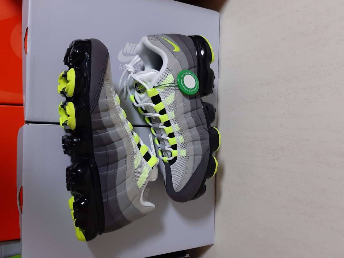 Nike Air Vapormax 95 "Neon"