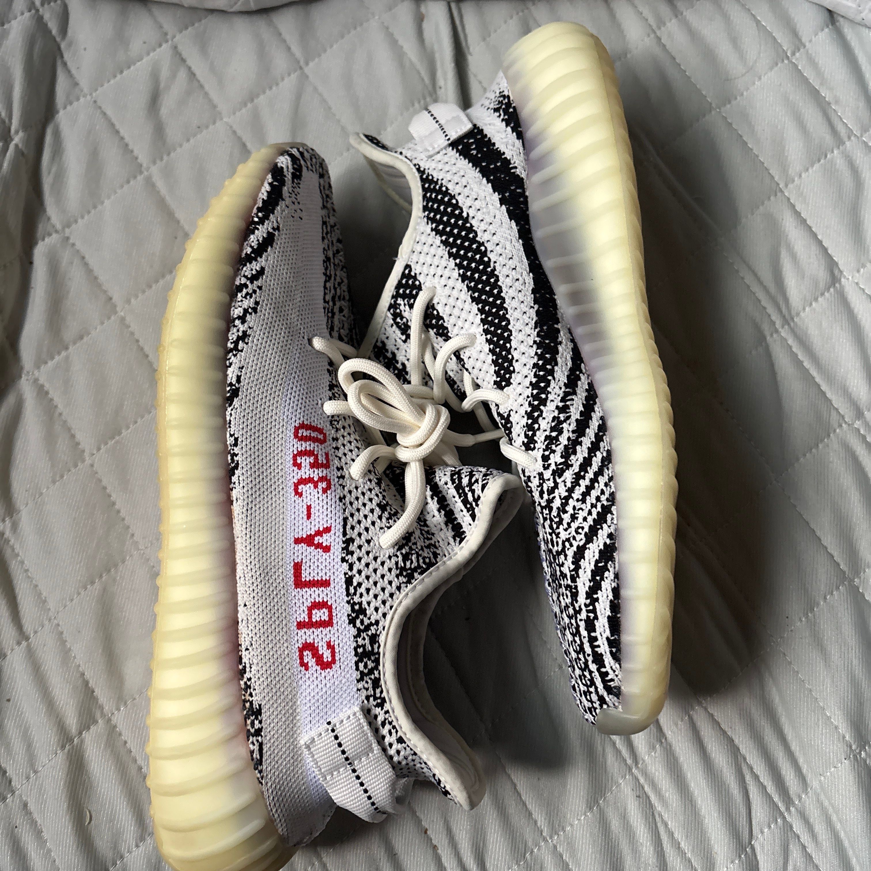 adidas YEEZY Boost 350 V2 "Zebra"