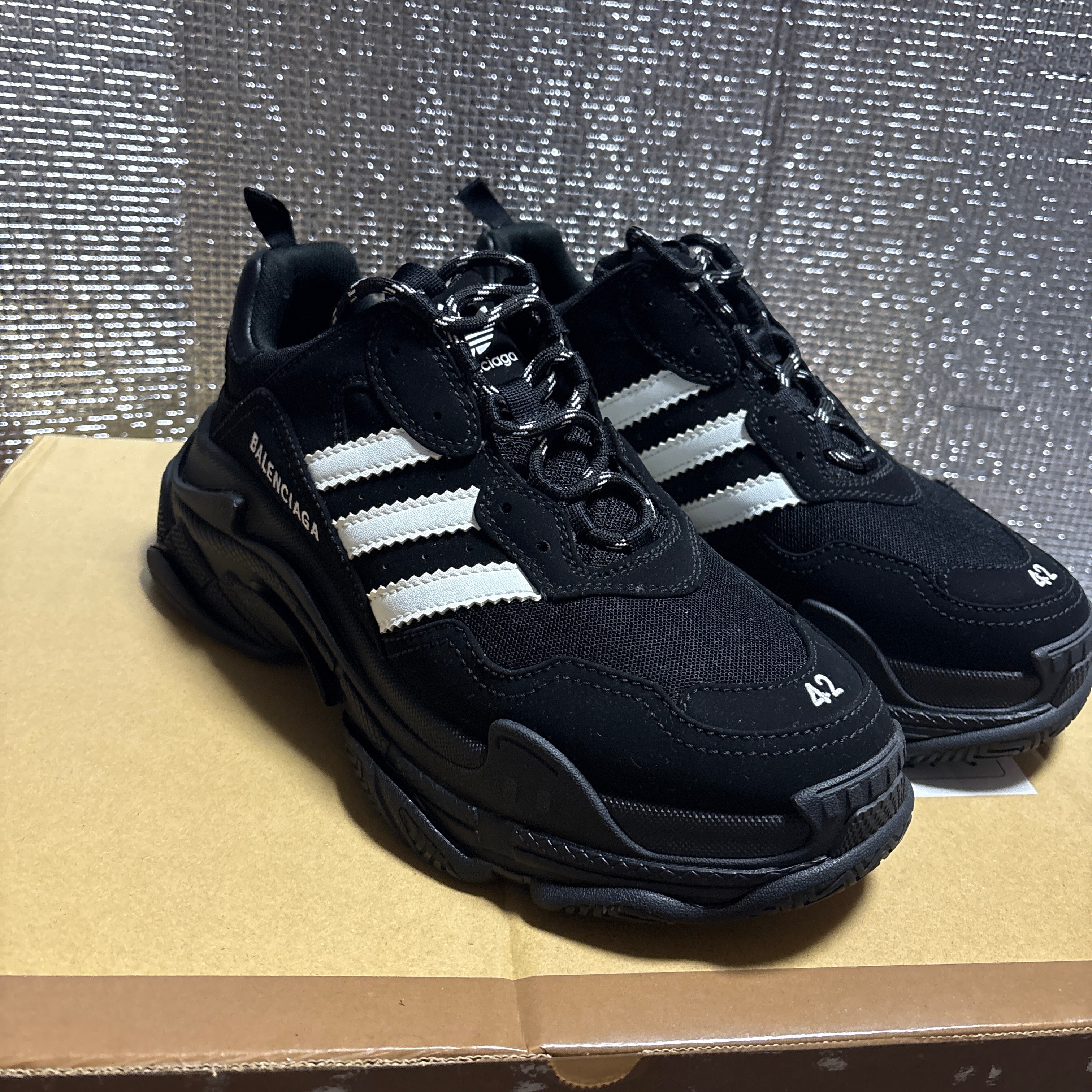 トリプルS(Triple S)/Balenciaga 人気の新作/中古通販【スニーカーダンク】