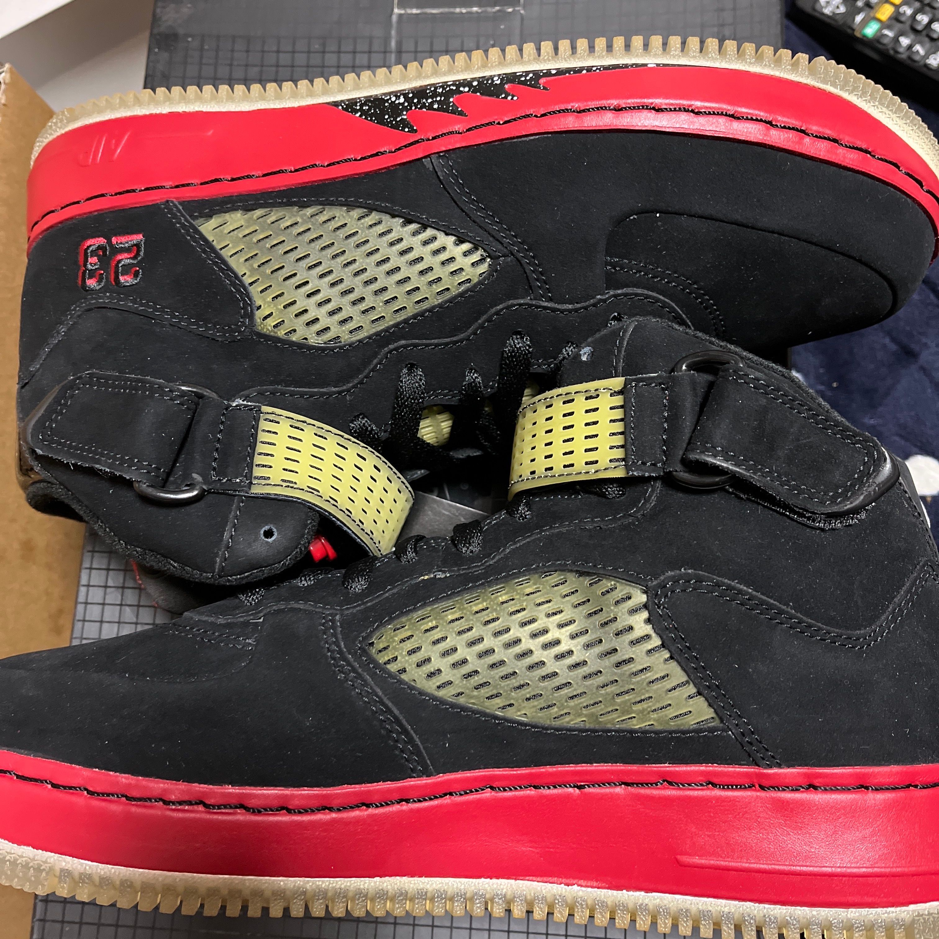 NIKE AIR JORDAN 5 RETRO FUSION RED