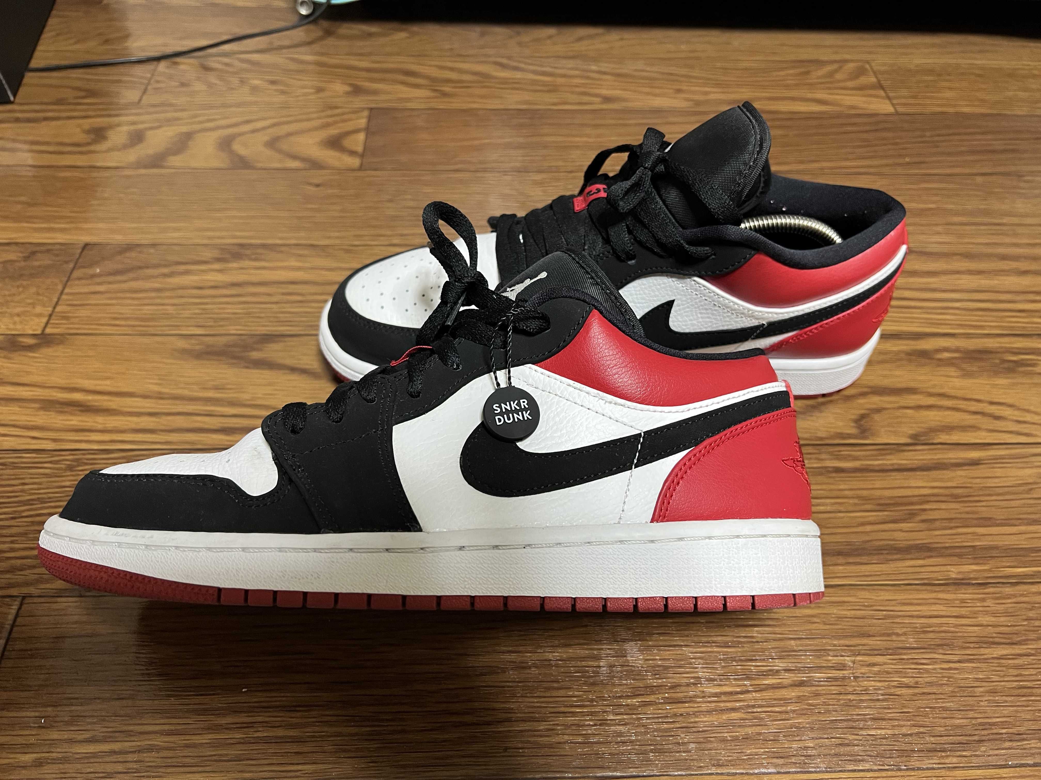 Nike Air Jordan 1 Low "Black Toe"