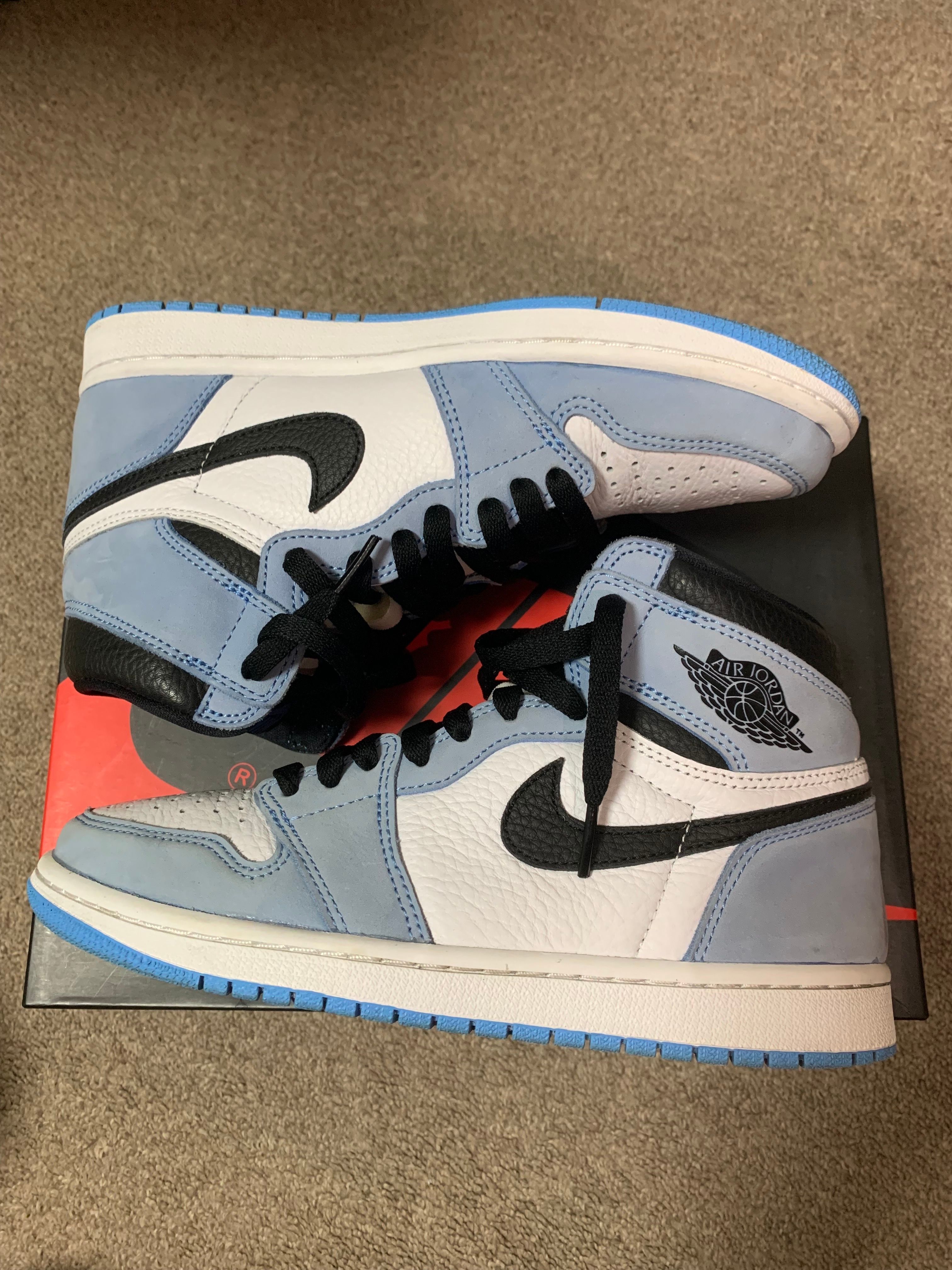 Nike Air Jordan 1 High OG "University Blue"