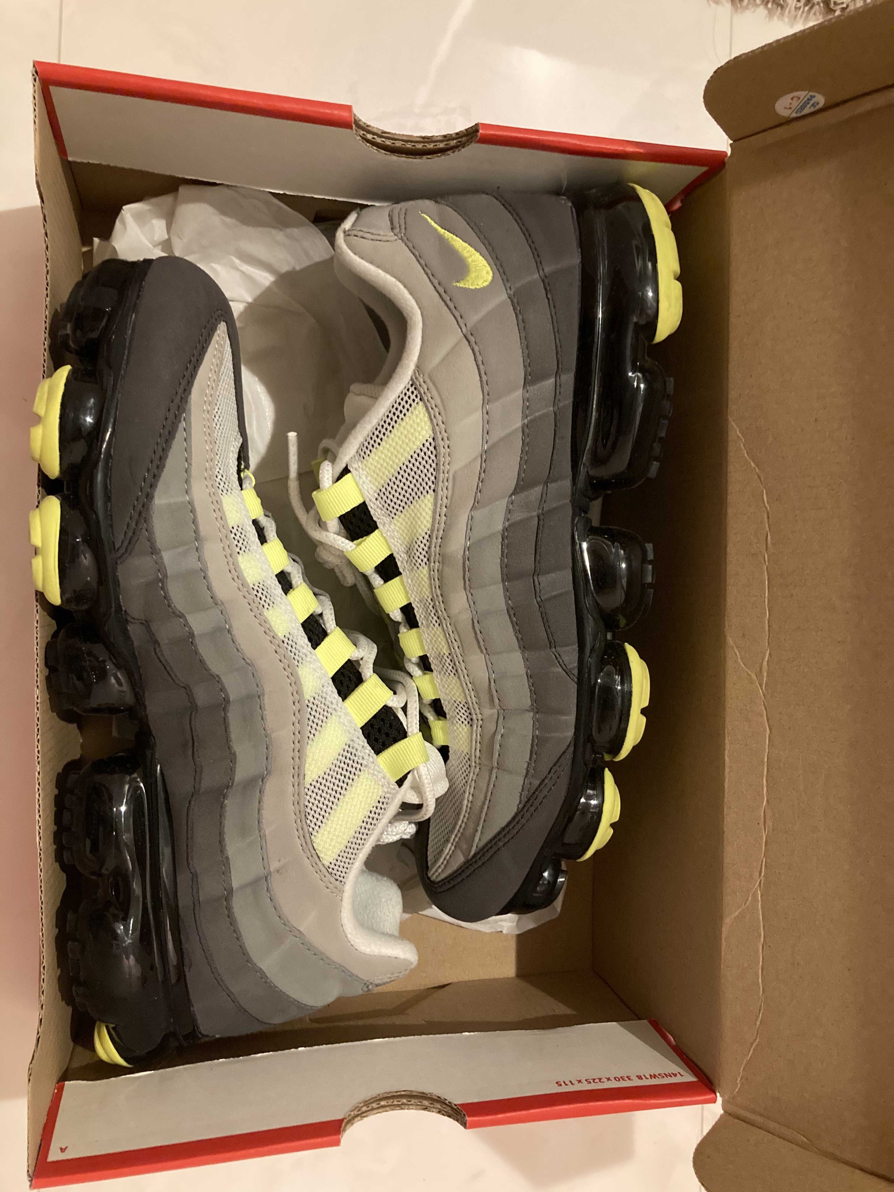 Nike Air Vapormax 95 "Neon"