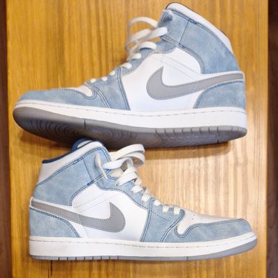 Nike Air Jordan 1 Mid SE "White/Hyper Royal/Red"