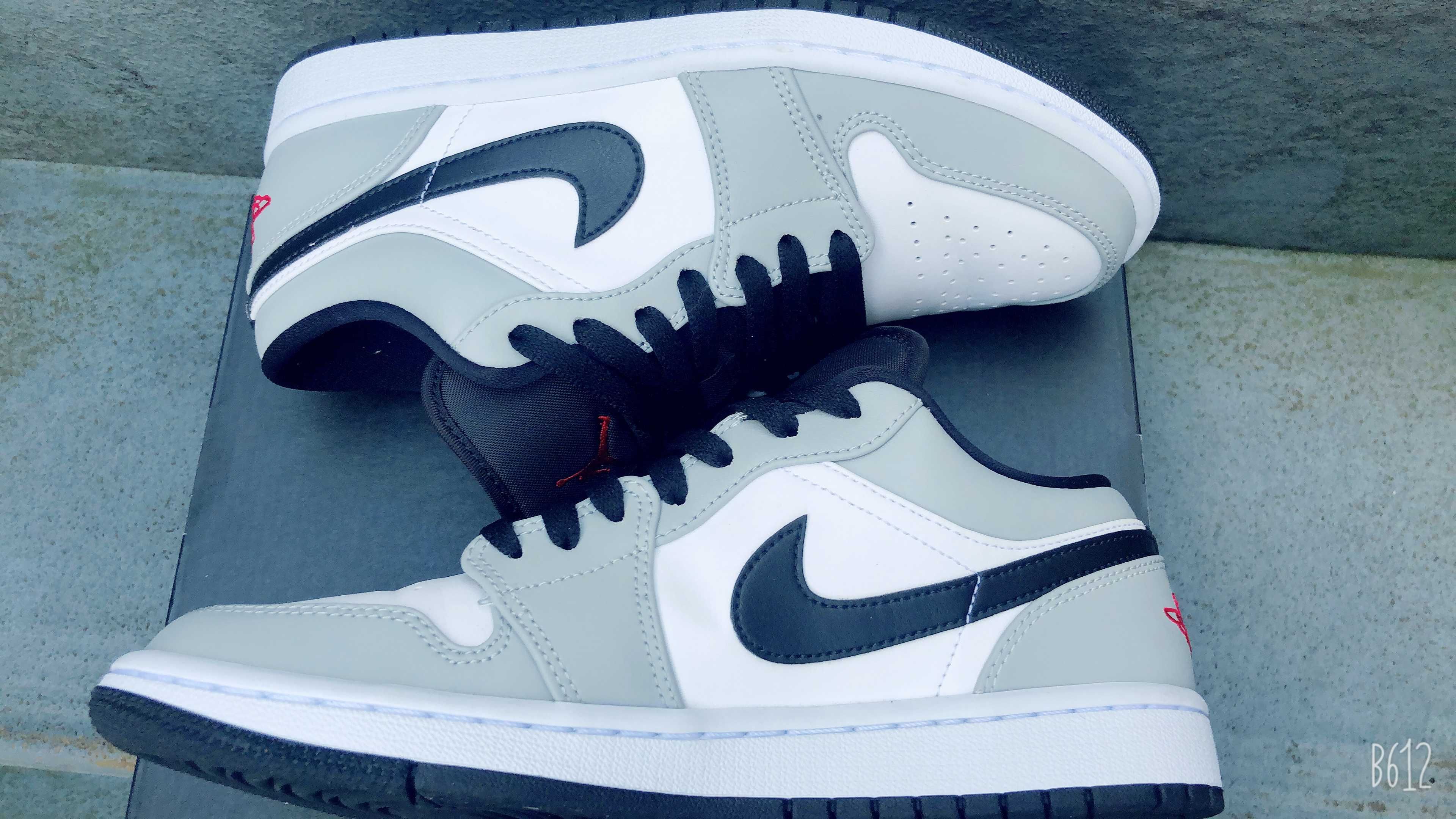 NIKE AIR JORDAN 1 LOW "LIGHT SMOKE GREY"