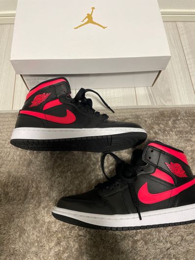 NIKE Women's AIR JORDAN 1 MID "BLACK/SIREN RED/WHITE"