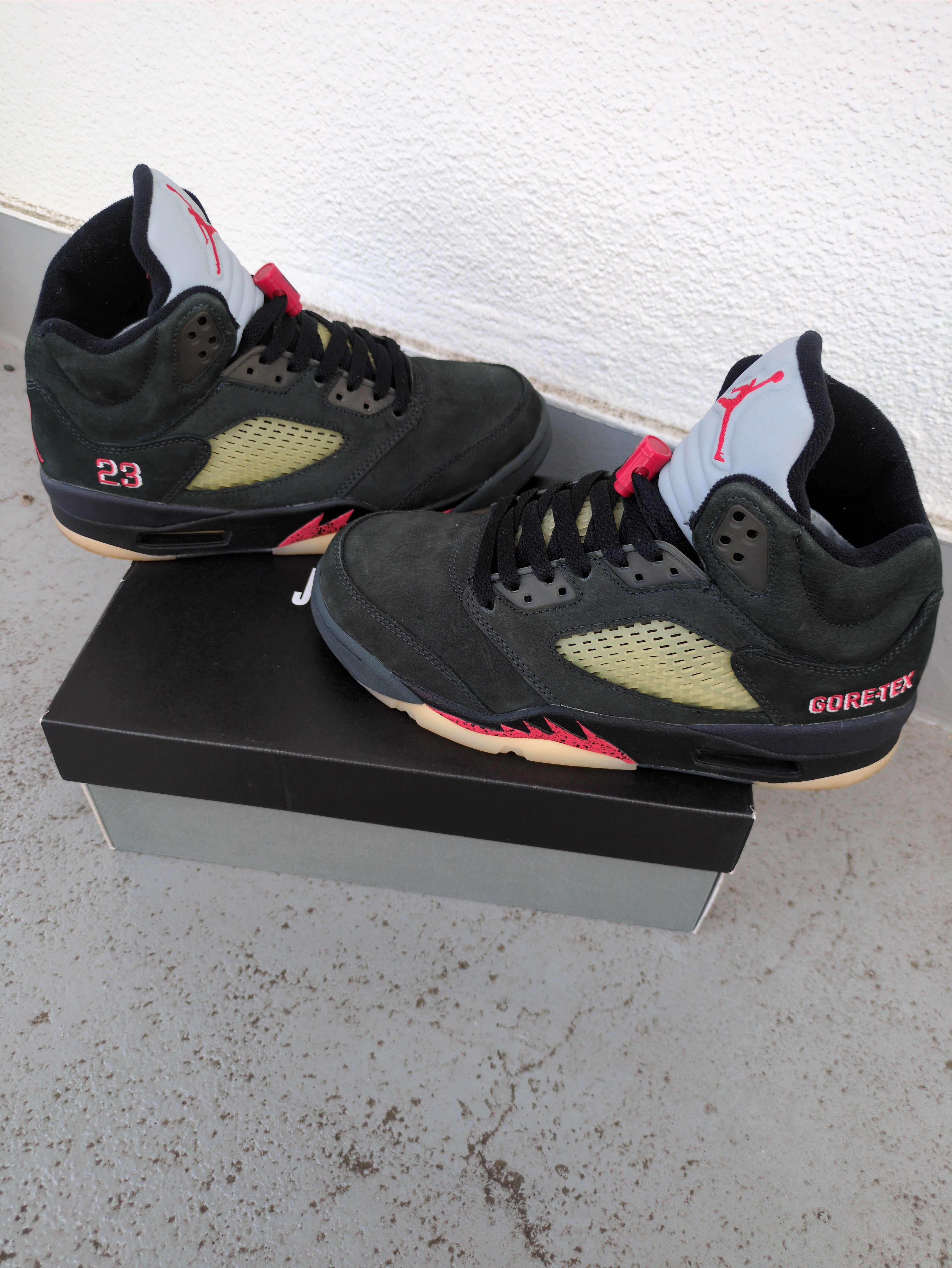 Nike Women's Air Jordan 5 Retro GORE-TEX "Off-Noir"