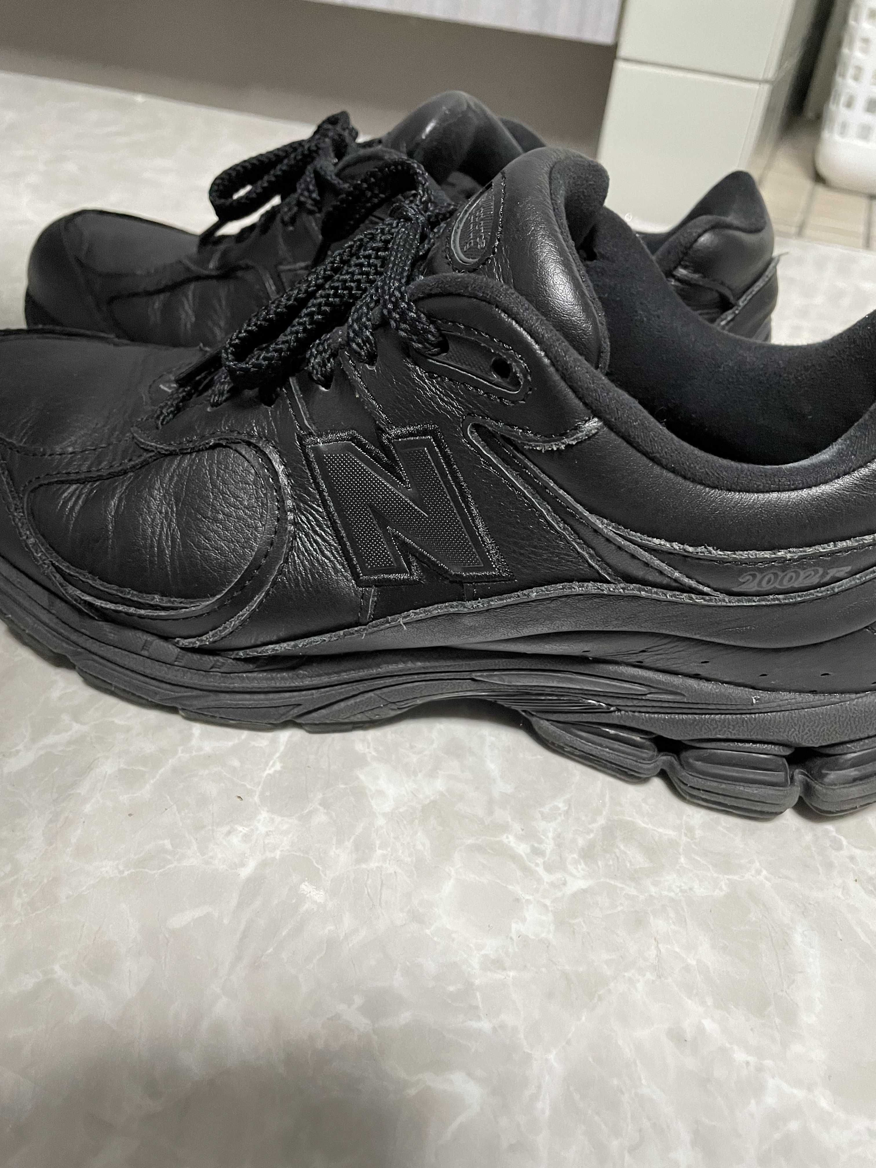 New Balance 2002R "Triple Black"