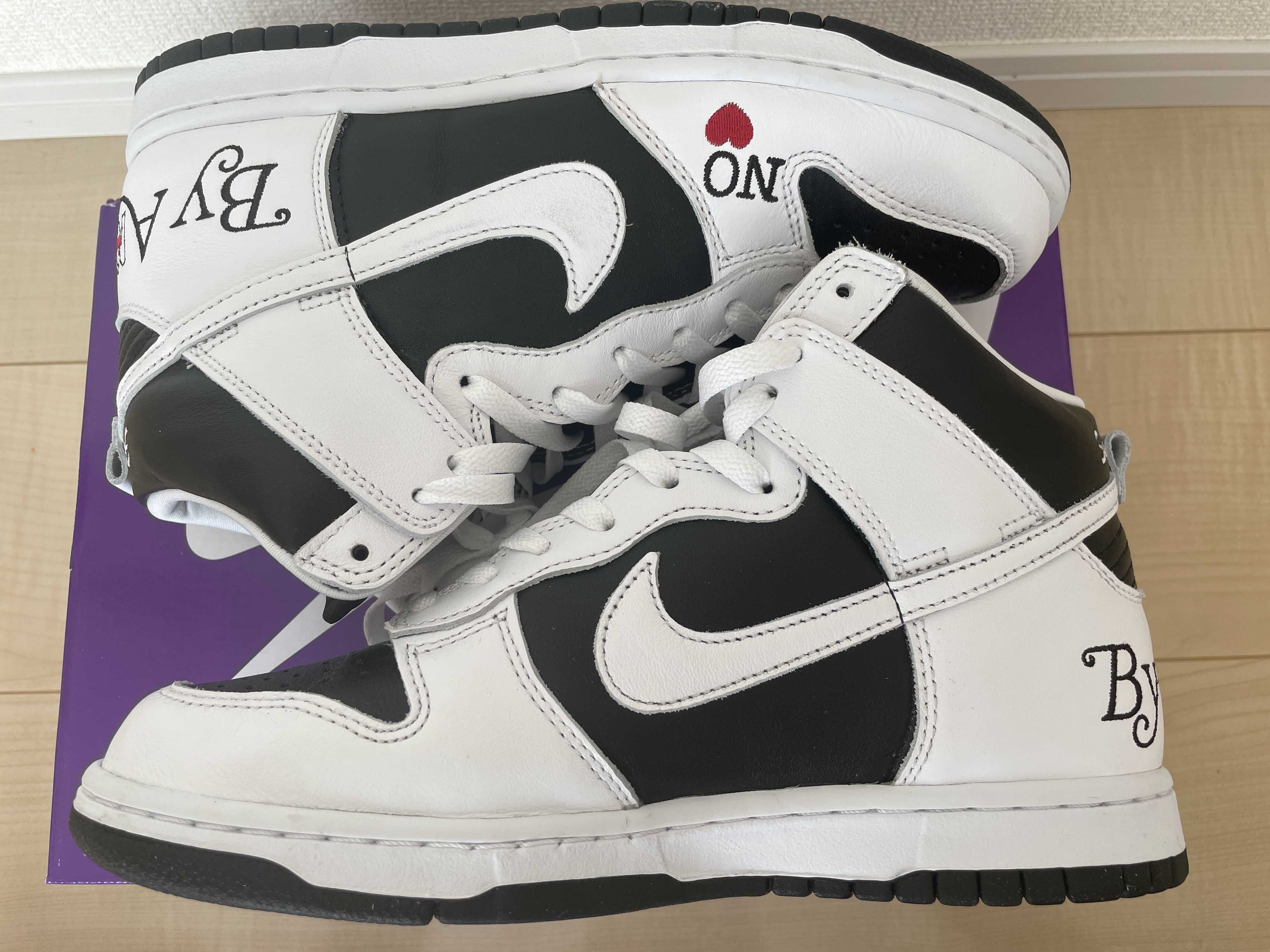 Supreme × Nike SB Dunk High By Any Means "White Black"