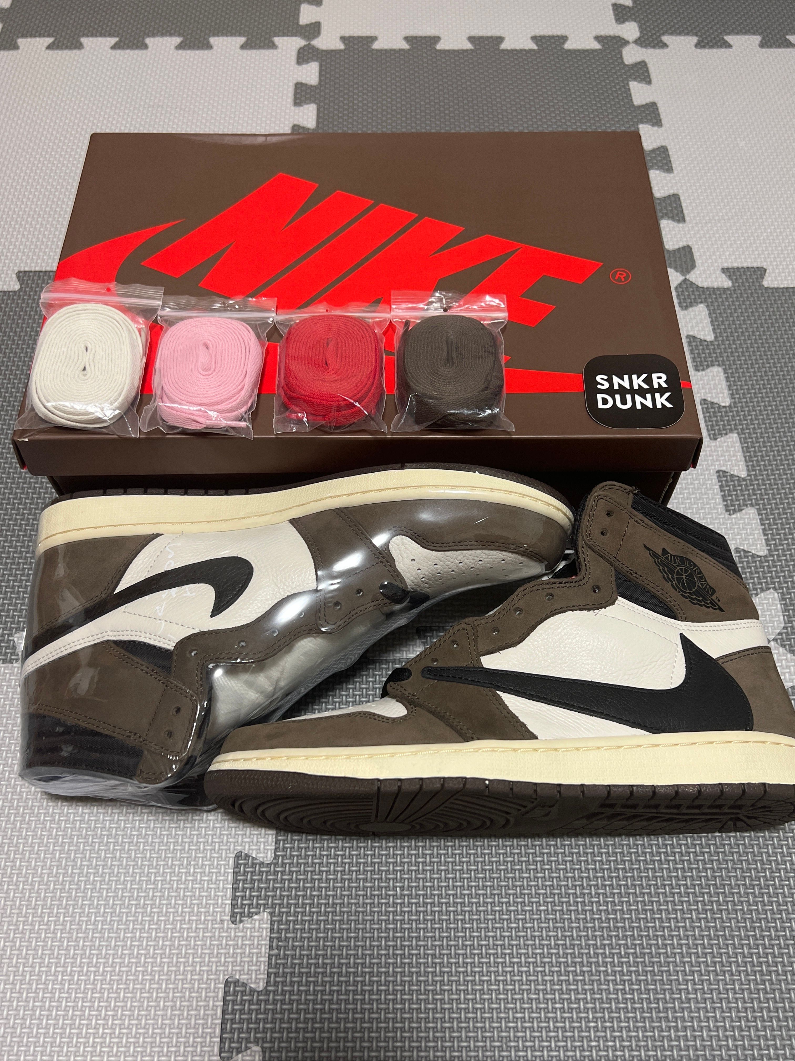 Travis Scott × Nike Air Jordan 1 Retro High OG TS SP "Sail/Dark Mocha"