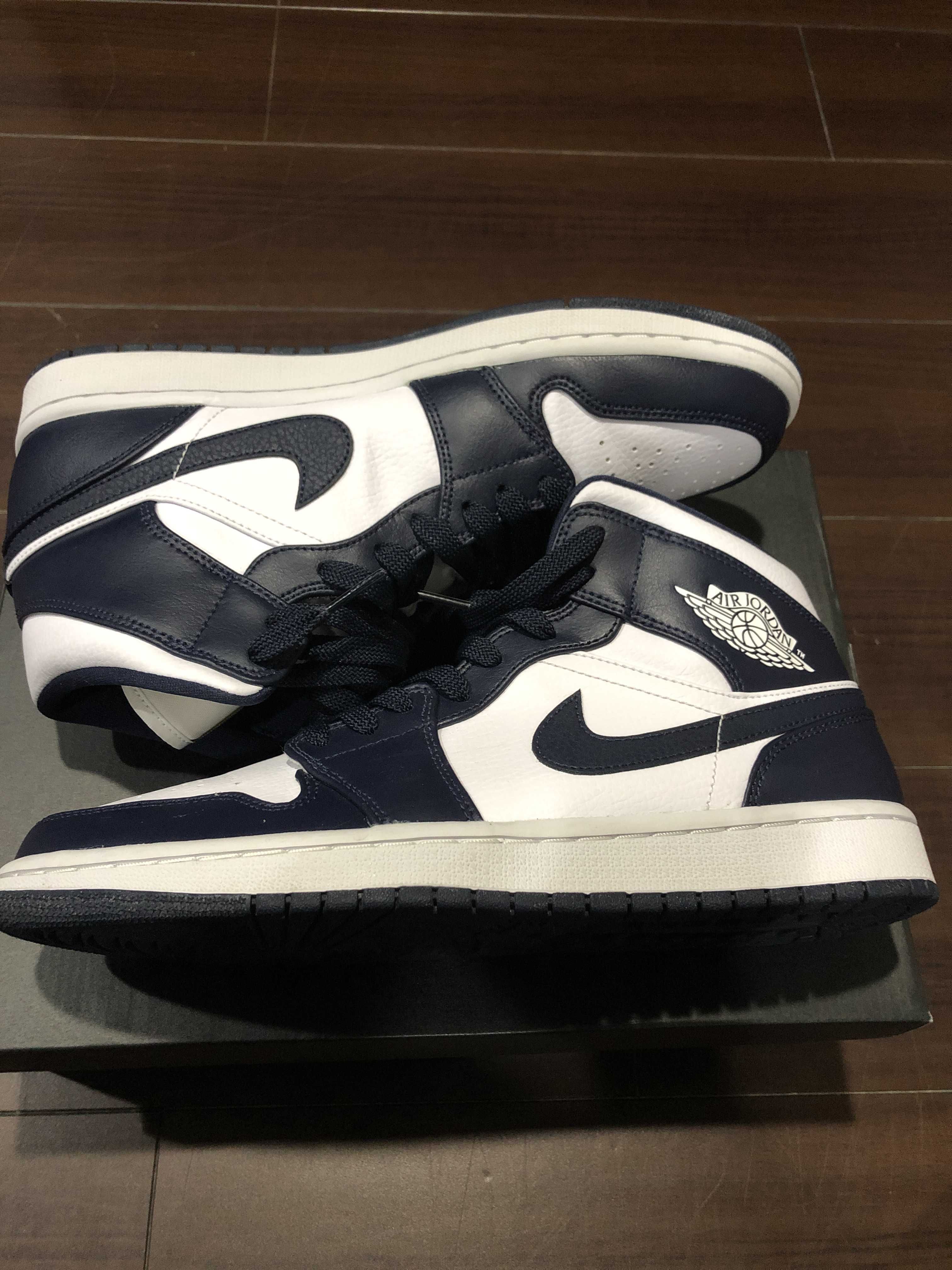 Nike Air Jordan 1 Mid "White Metallic Gold Obsidian"
