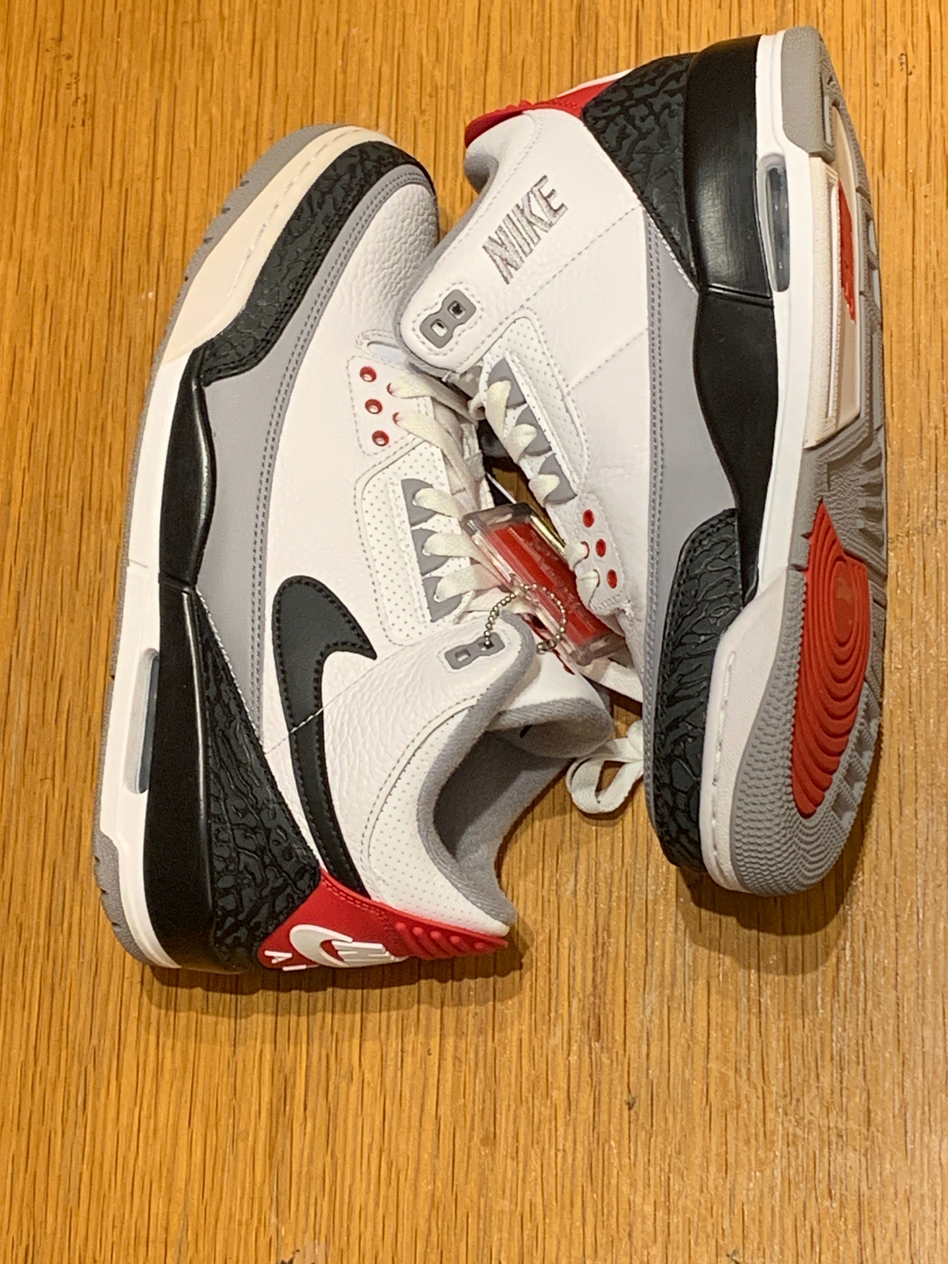 Nike Air Jordan 3 Retro "Tinker Hatfield"