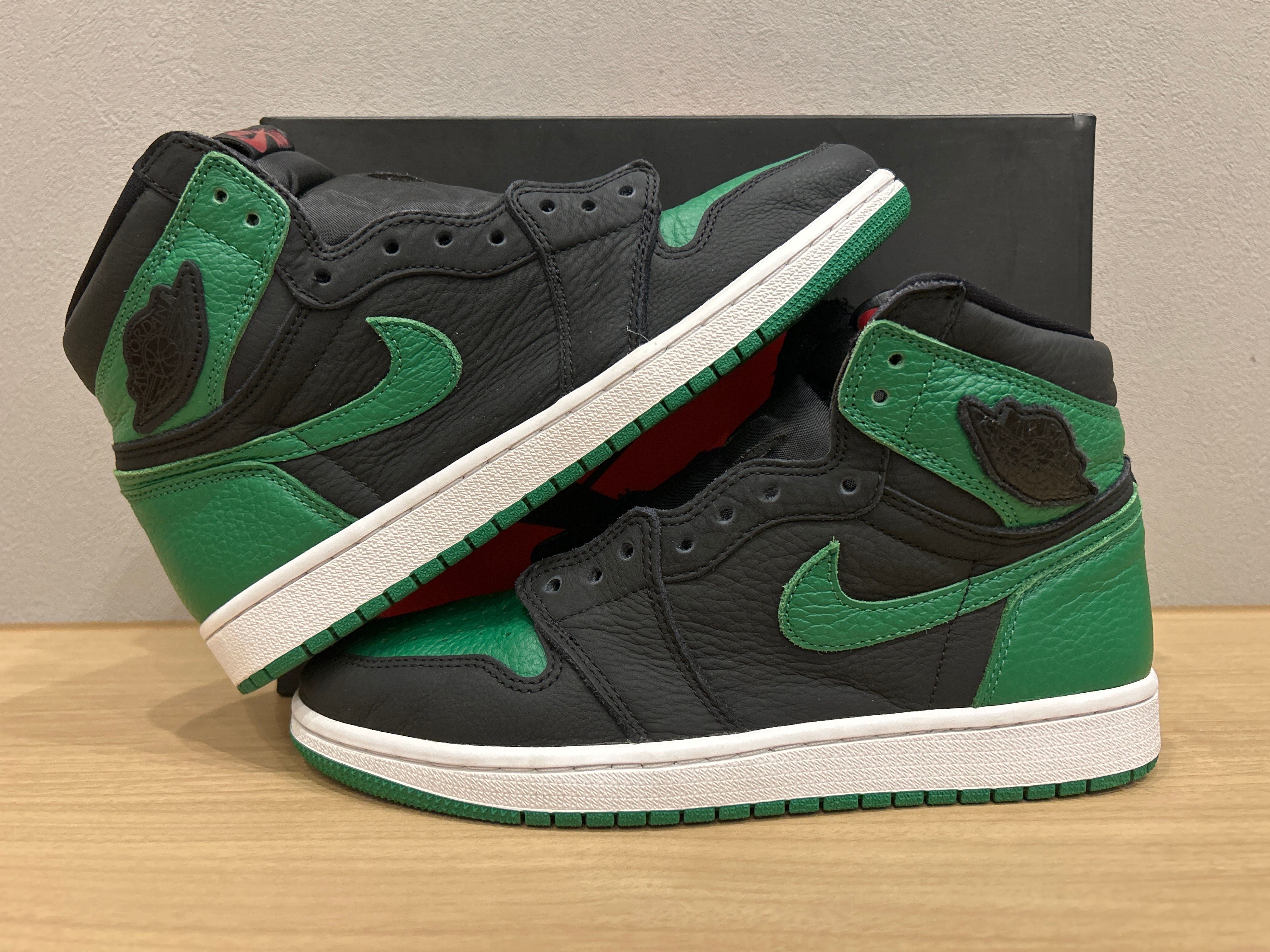 Nike Air Jordan 1 Retro High OG "Black/Pine Green" (2020)      