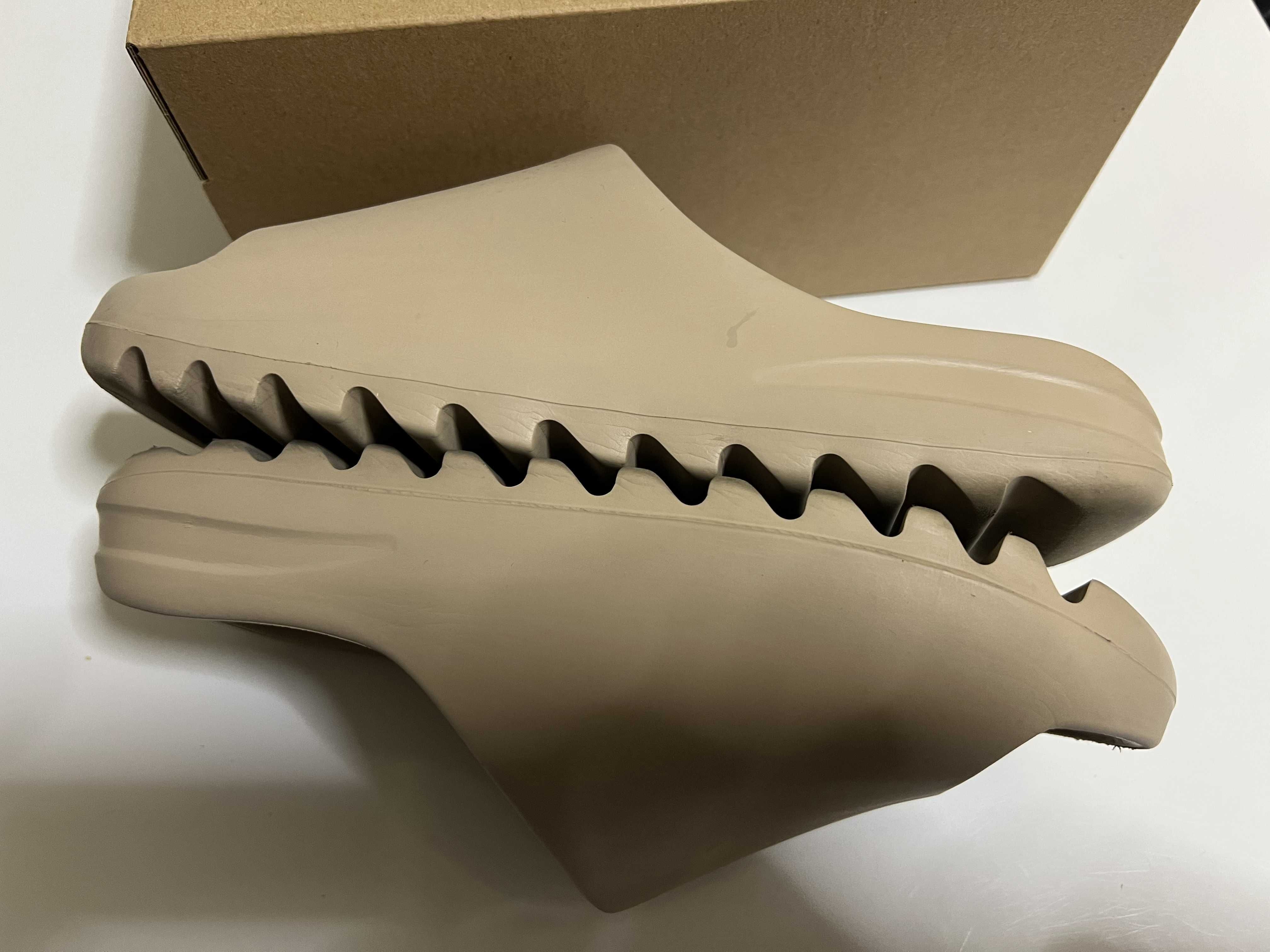 adidas YEEZY Slide "Pure" (GZ5554)