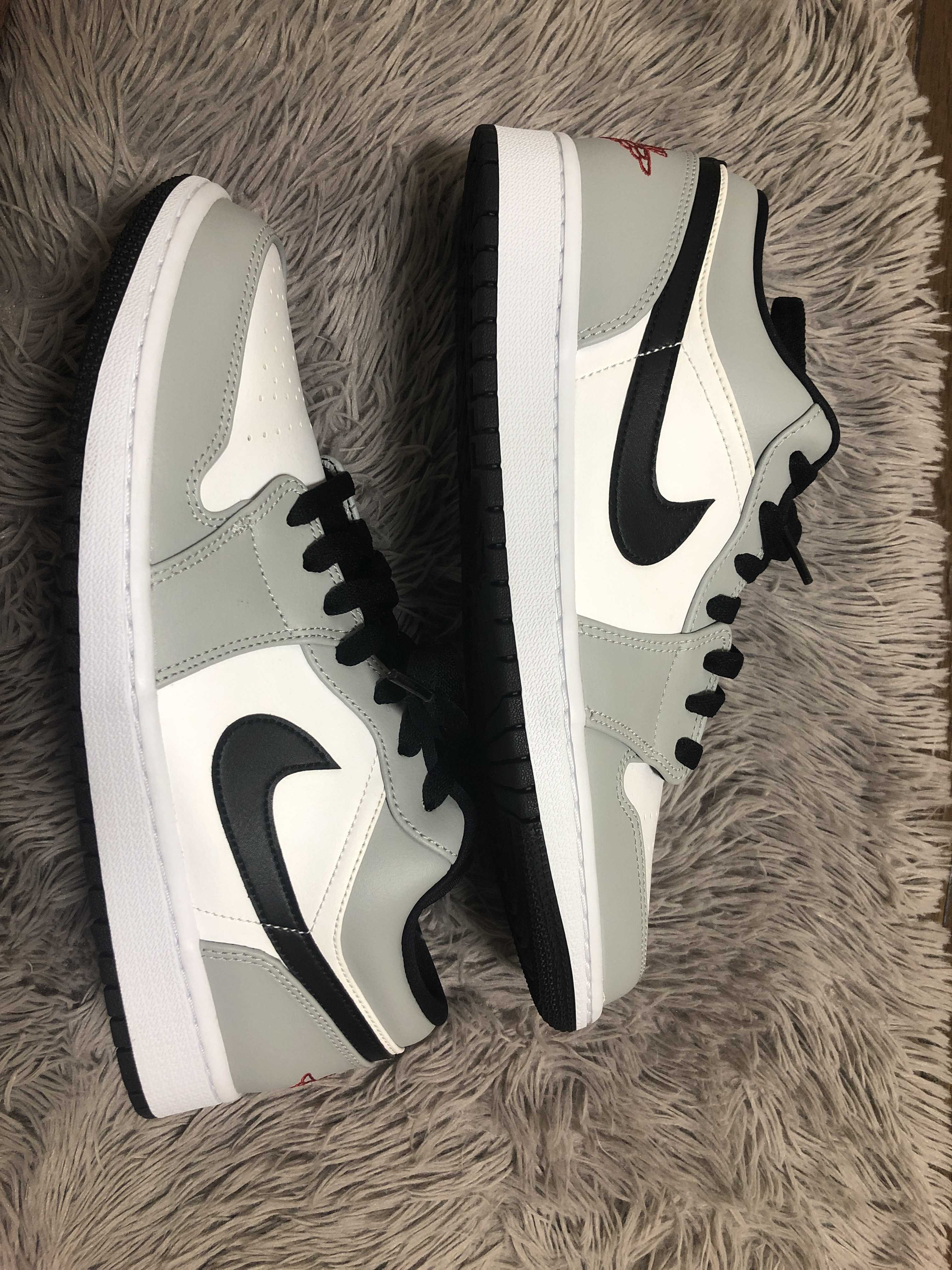 NIKE AIR JORDAN 1 LOW "LIGHT SMOKE GREY"