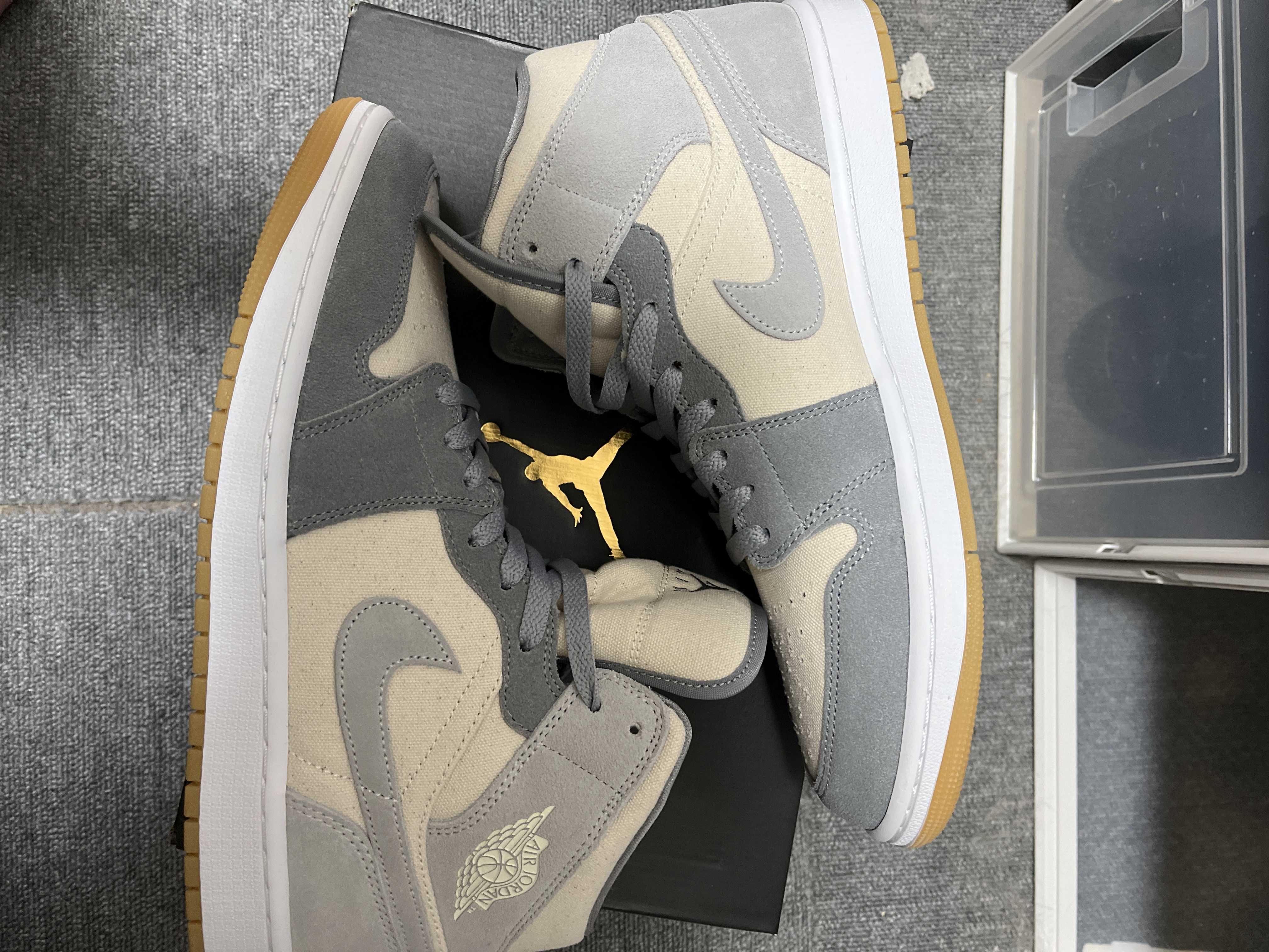 Nike Air Jordan 1 Mid SE "Coconut Milk/Particle Grey"