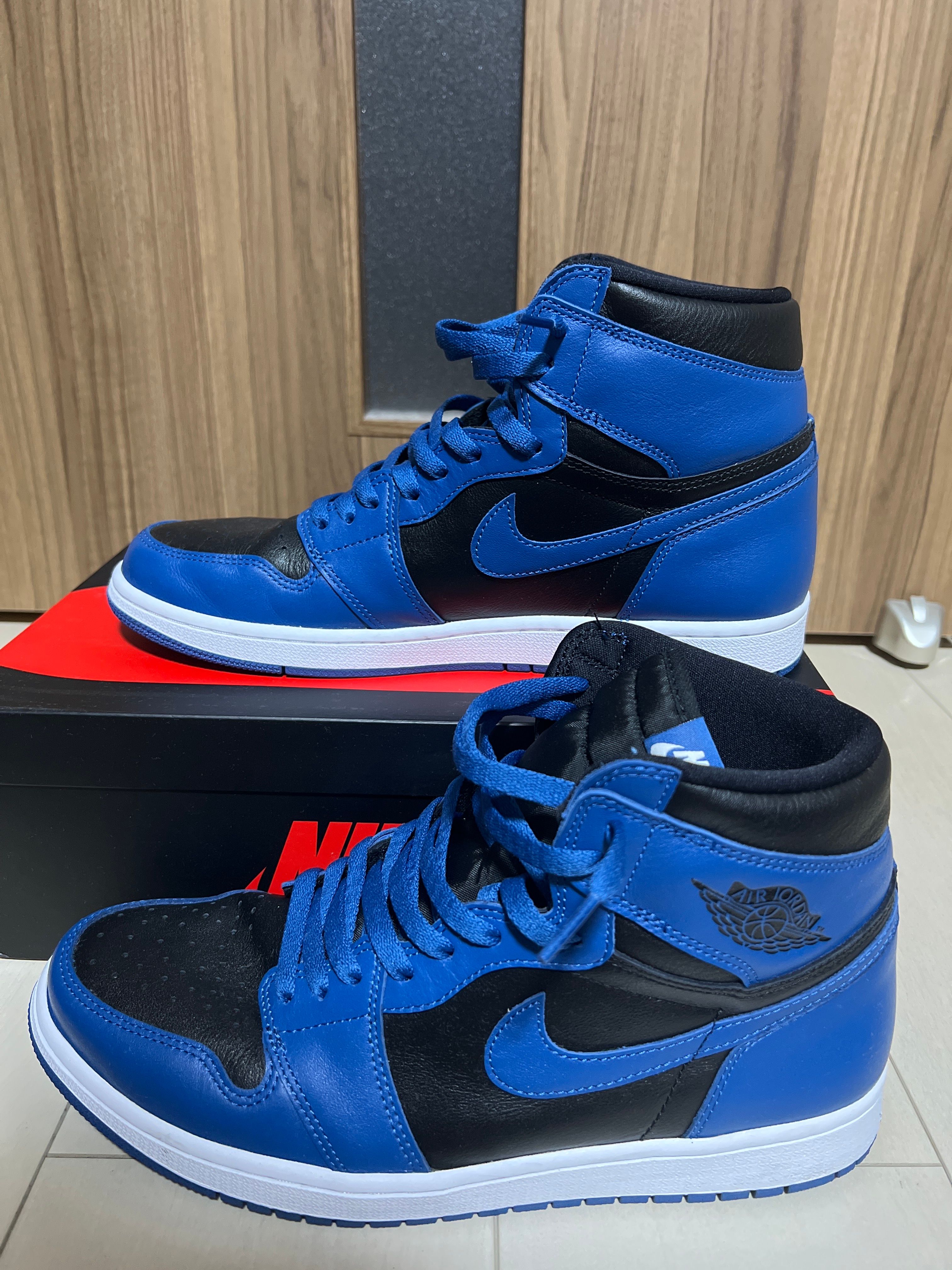 Nike Air Jordan 1 Retro High OG "Dark Marina Blue"