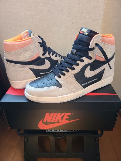 Nike Air Jordan 1 RETRO High OG "Hyper Crimson"