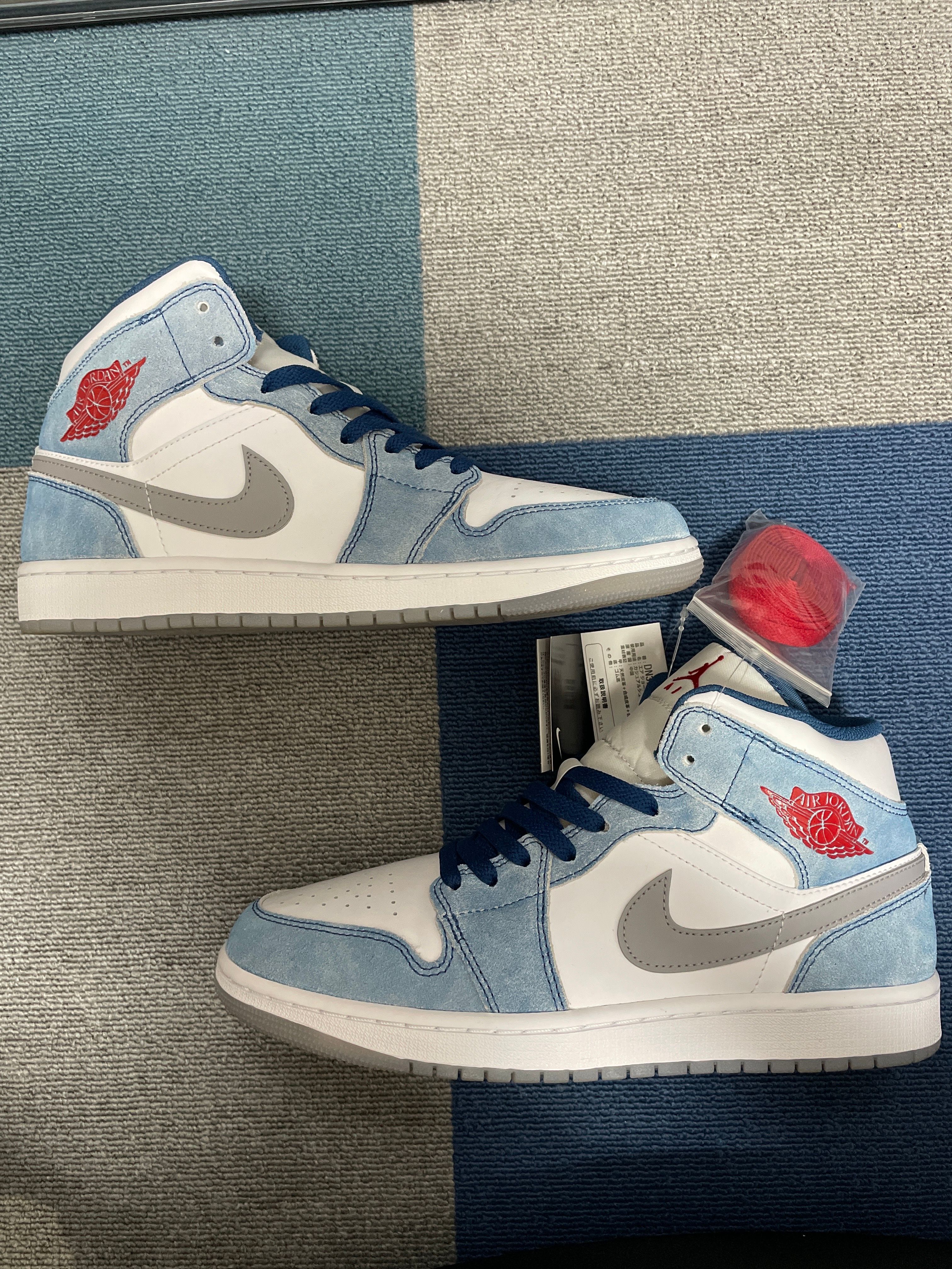 Nike Air Jordan 1 Mid SE "White/Hyper Royal/Red"