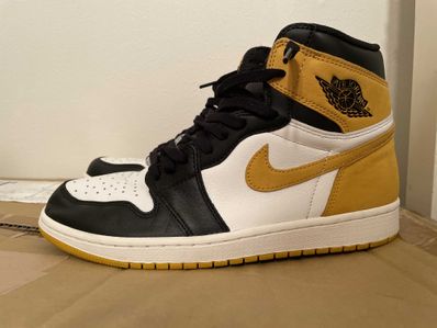 Nike Air Jordan 1 Retro High OG "Black Toe/Yellow Ochre"