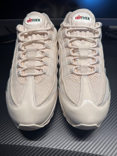 UNDEFEATED × Nike Air Max 95 SP "Sail"