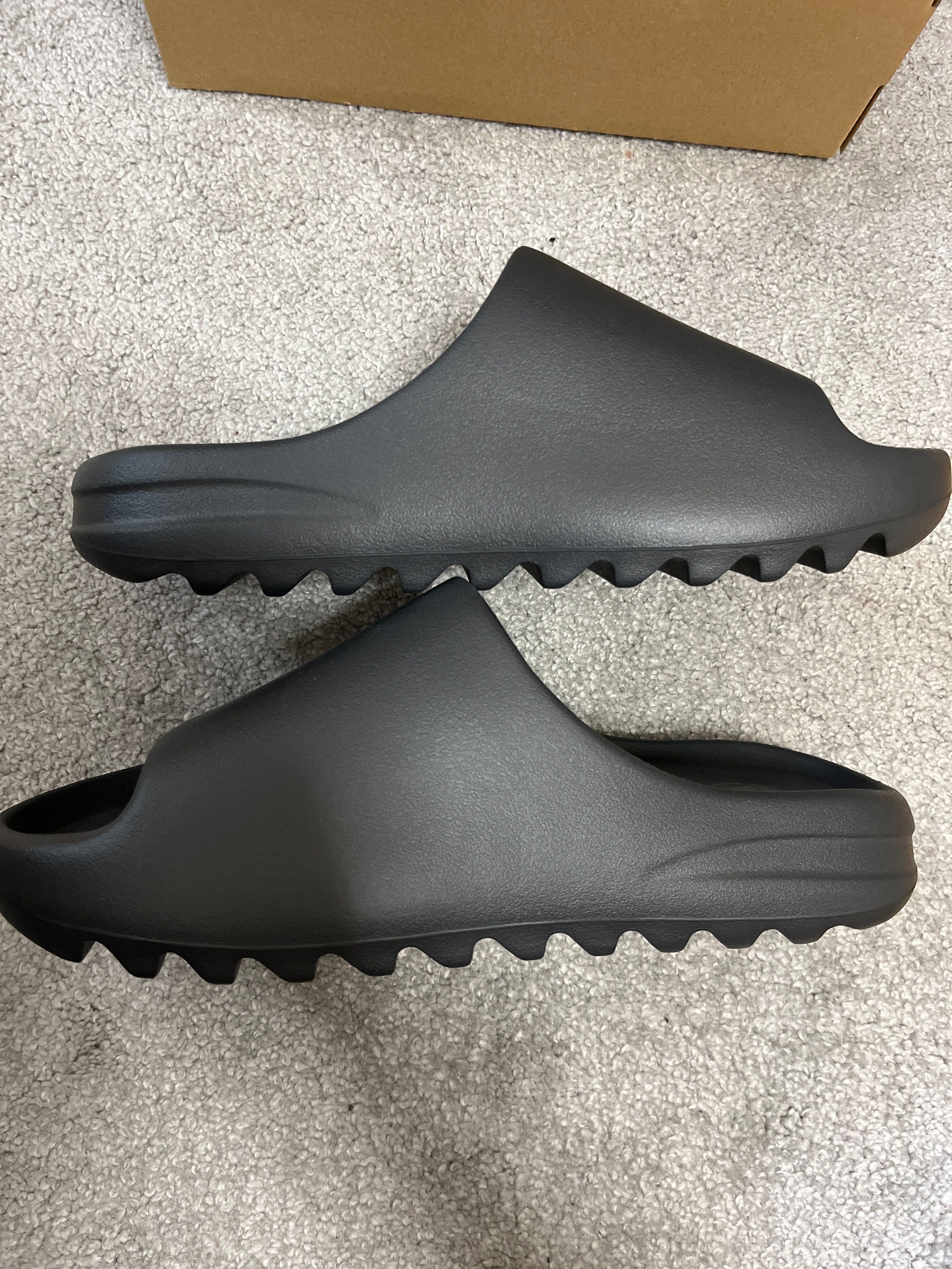 adidas YEEZY Slide "Onyx"