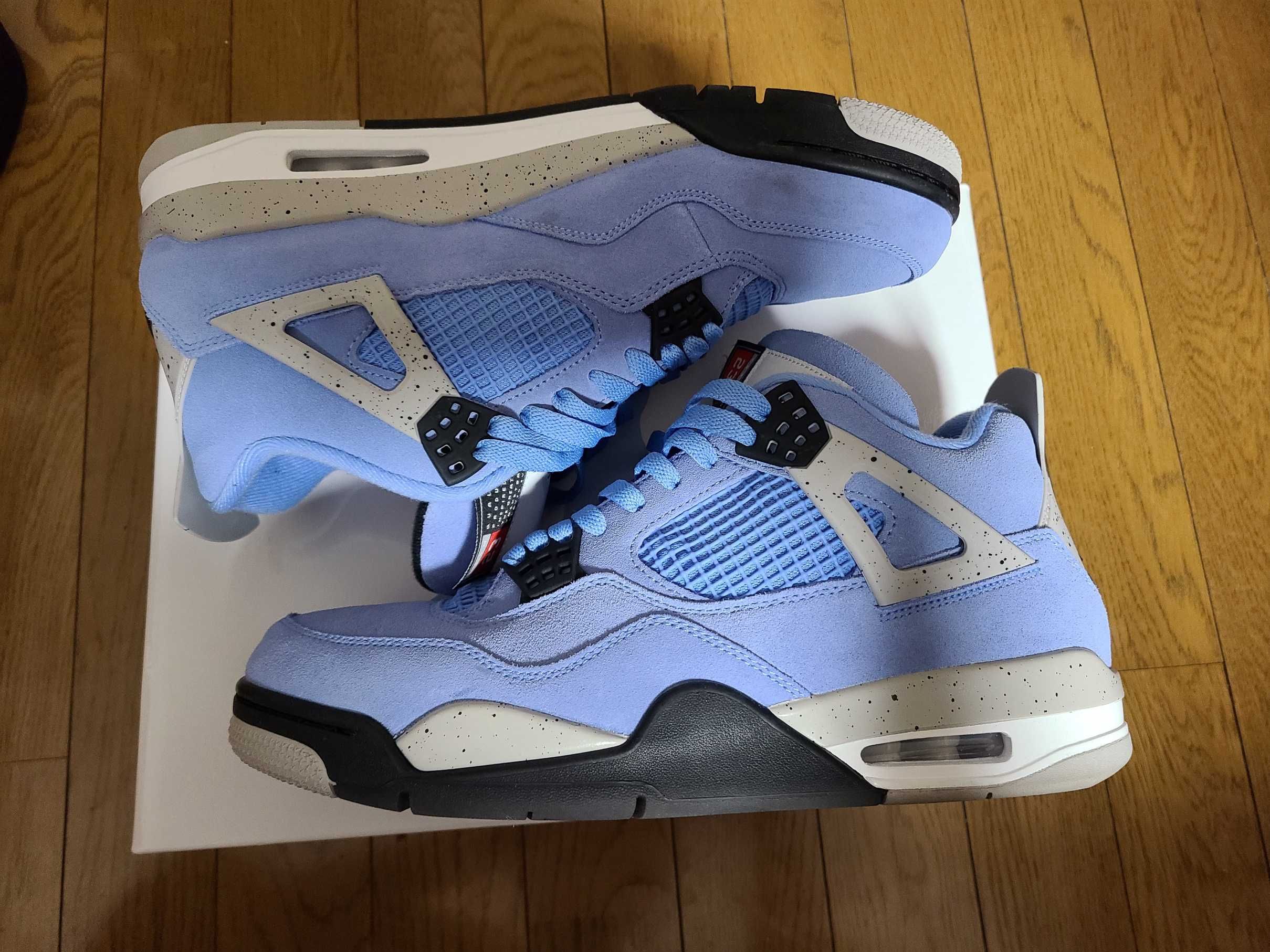 Nike Air Jordan 4 "University Blue"