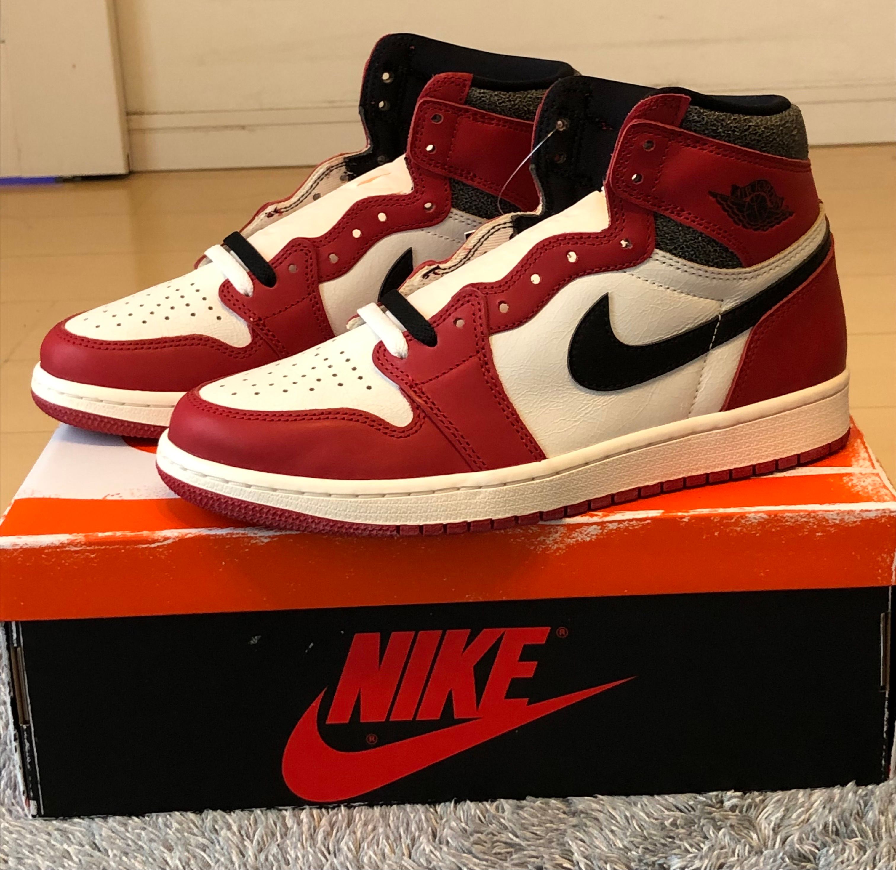 Nike Air Jordan 1 High OG "Lost & Found/Chicago"
