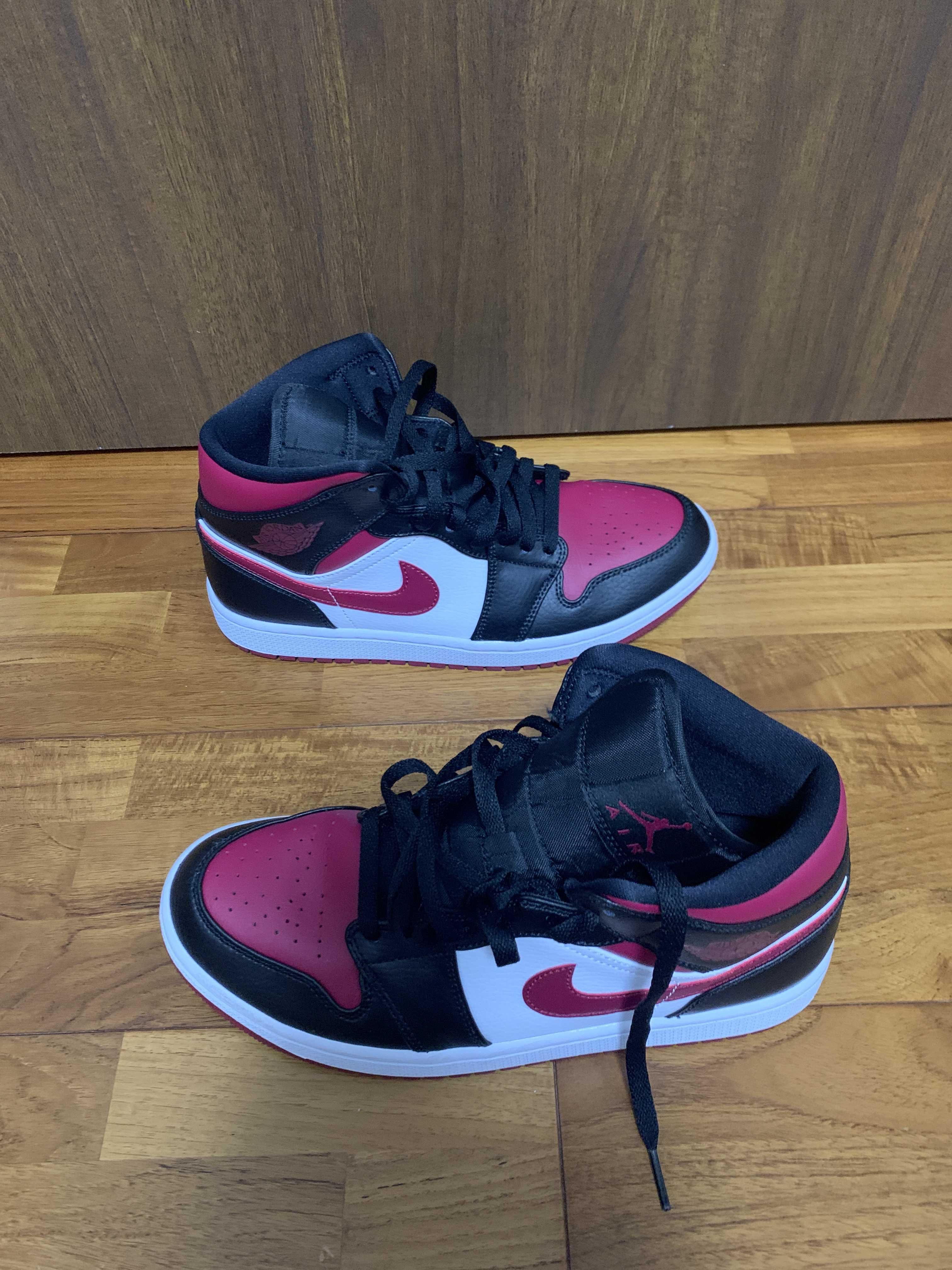 NIKE AIR JORDAN 1 MID "BLACK/RED/WHITE"