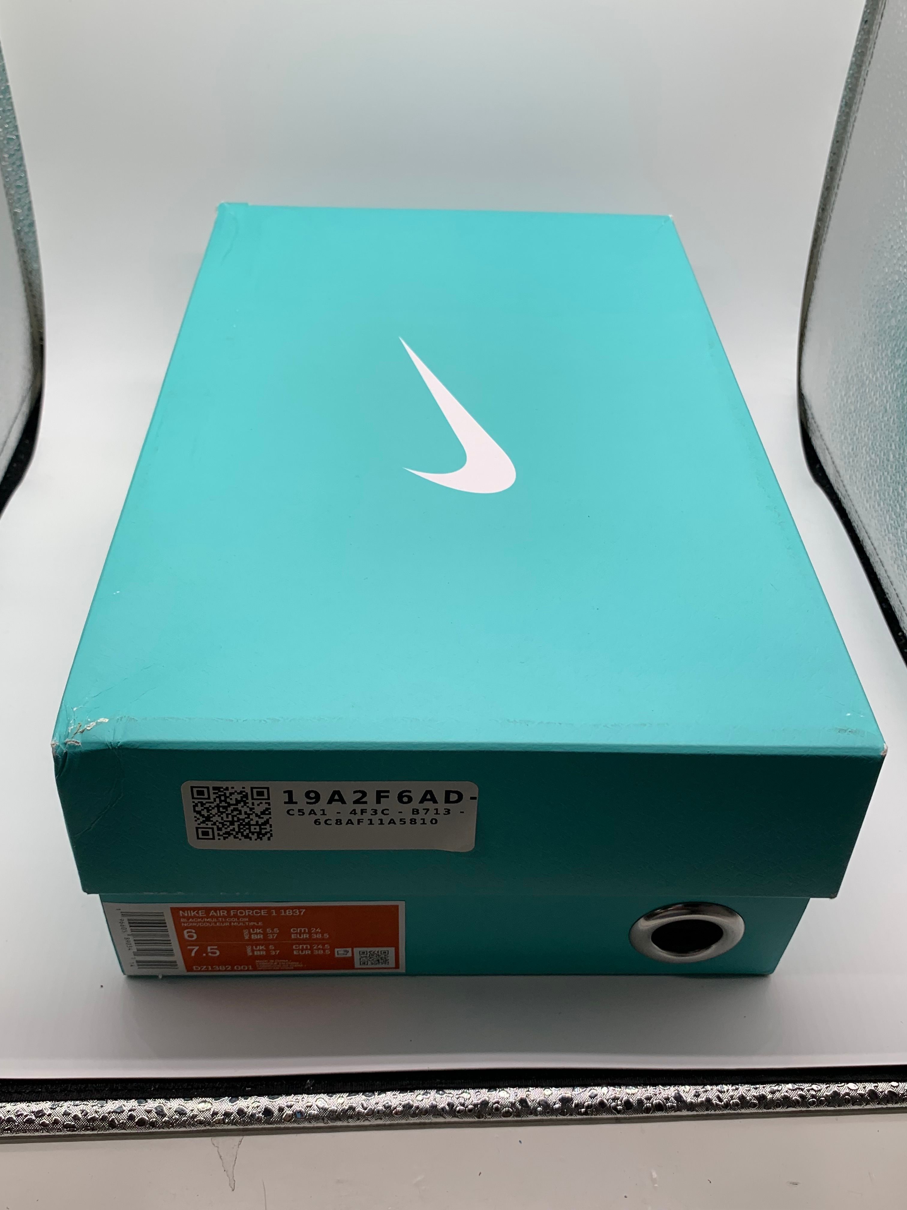 Tiffany & Co. × Nike Air Force 1 Low "1837"