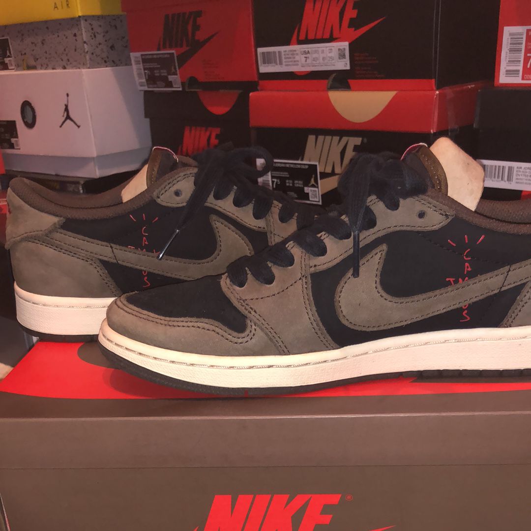Travis Scott × Nike Air Jordan 1 Low OG SP-T  "Black/Dark Mocha"