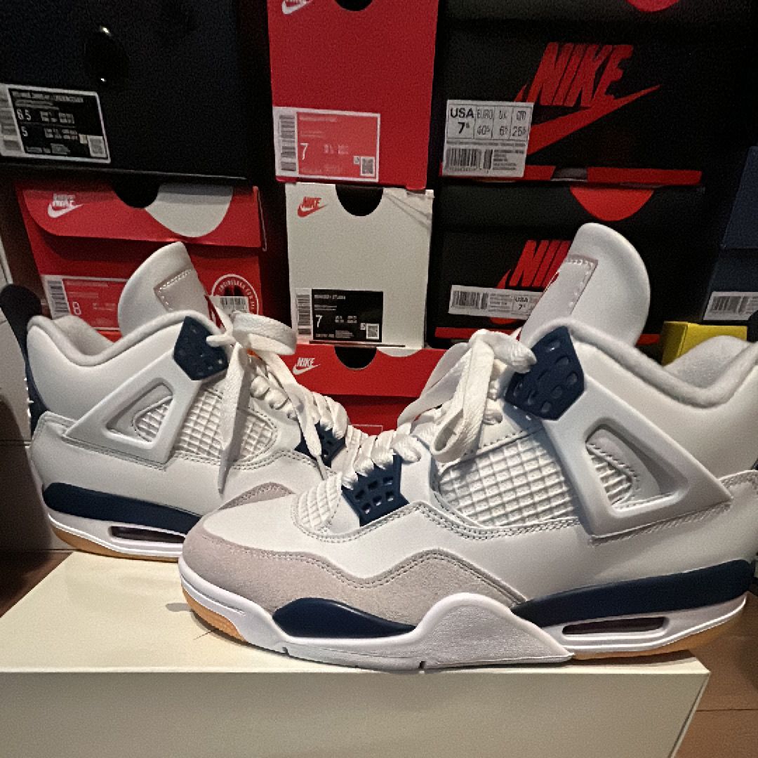 Nike SB Air Jordan 4 Retro SP "Summit White/Navy"