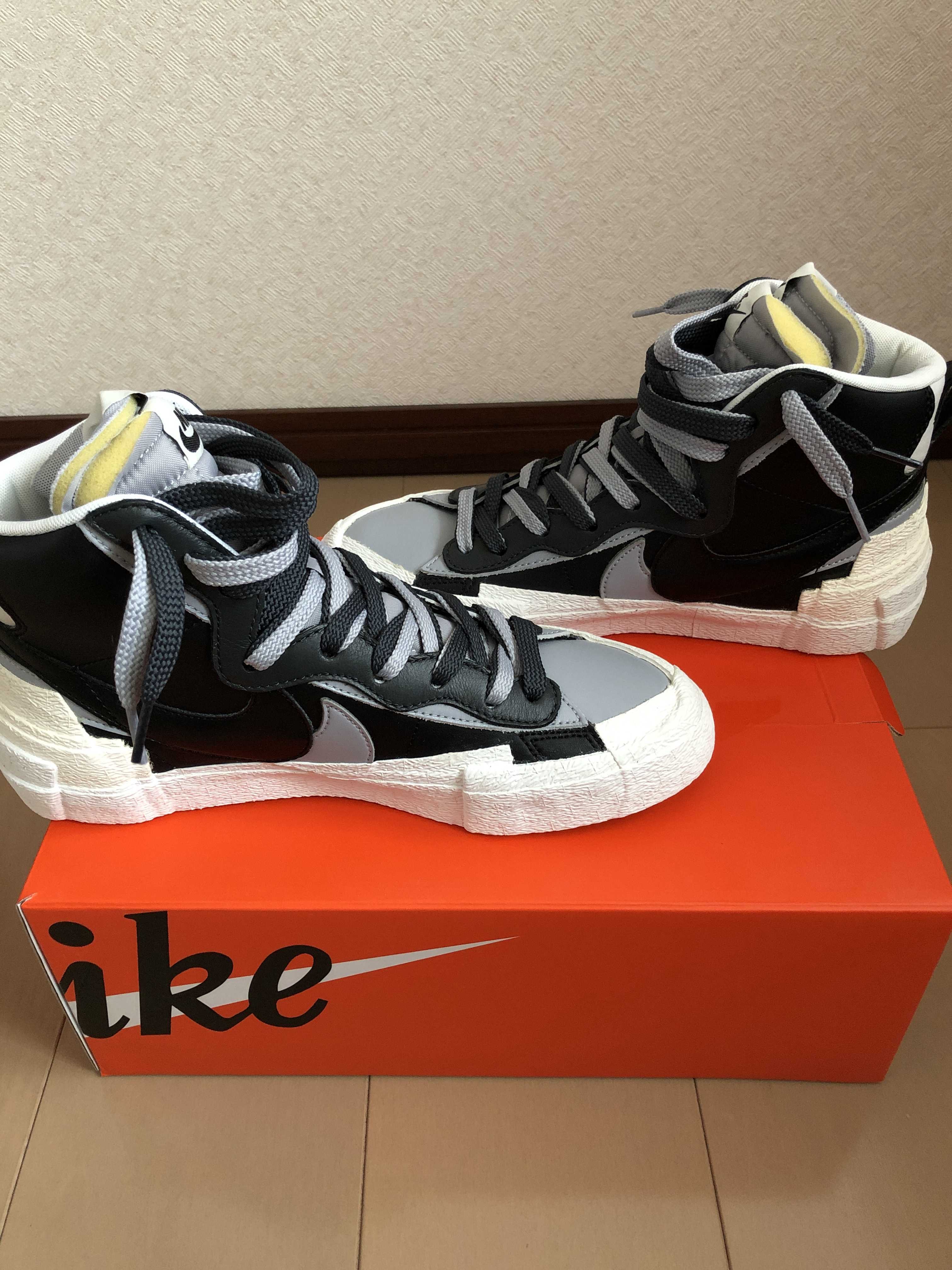 sacai × NIKE BLAZER MID "BLACK/WOLF GREY/WHITE"