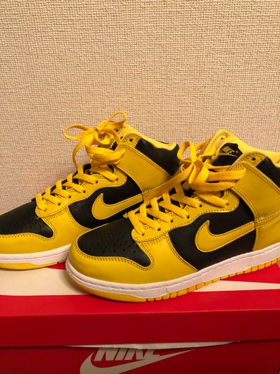 Nike Dunk High "Black/Varsity Maize"